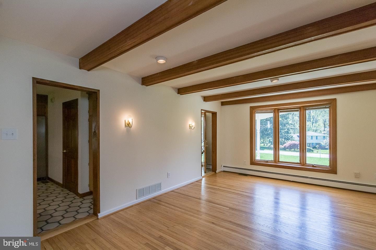 CAMBRIDGE DOWNS - Residential