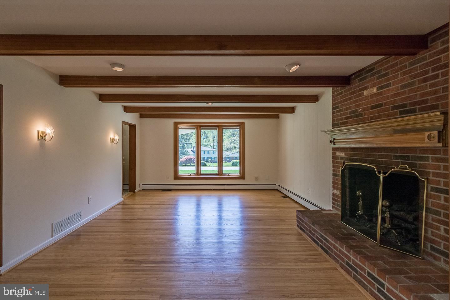 CAMBRIDGE DOWNS - Residential