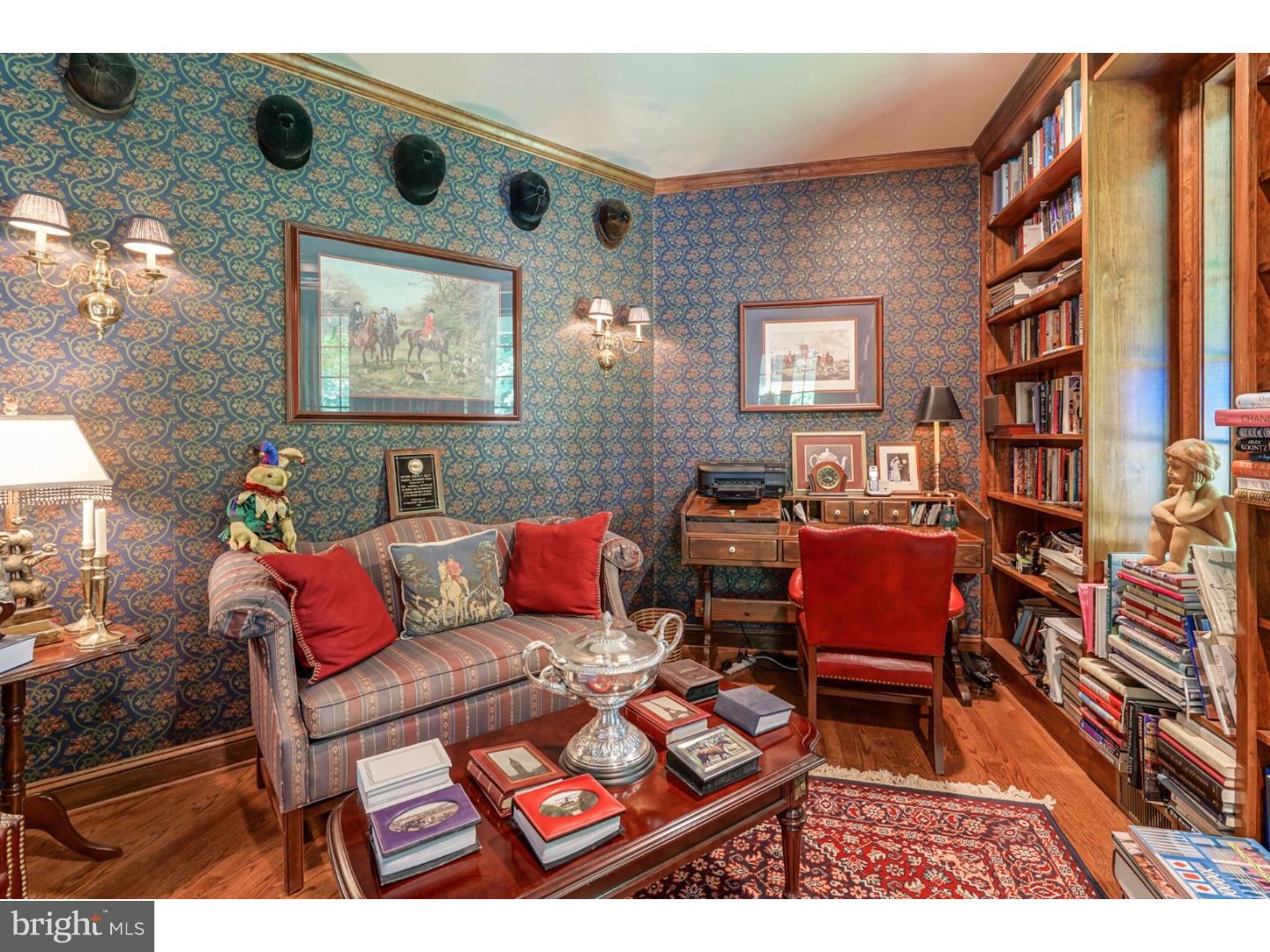 COUNTRY CLUB ESTS - Residential