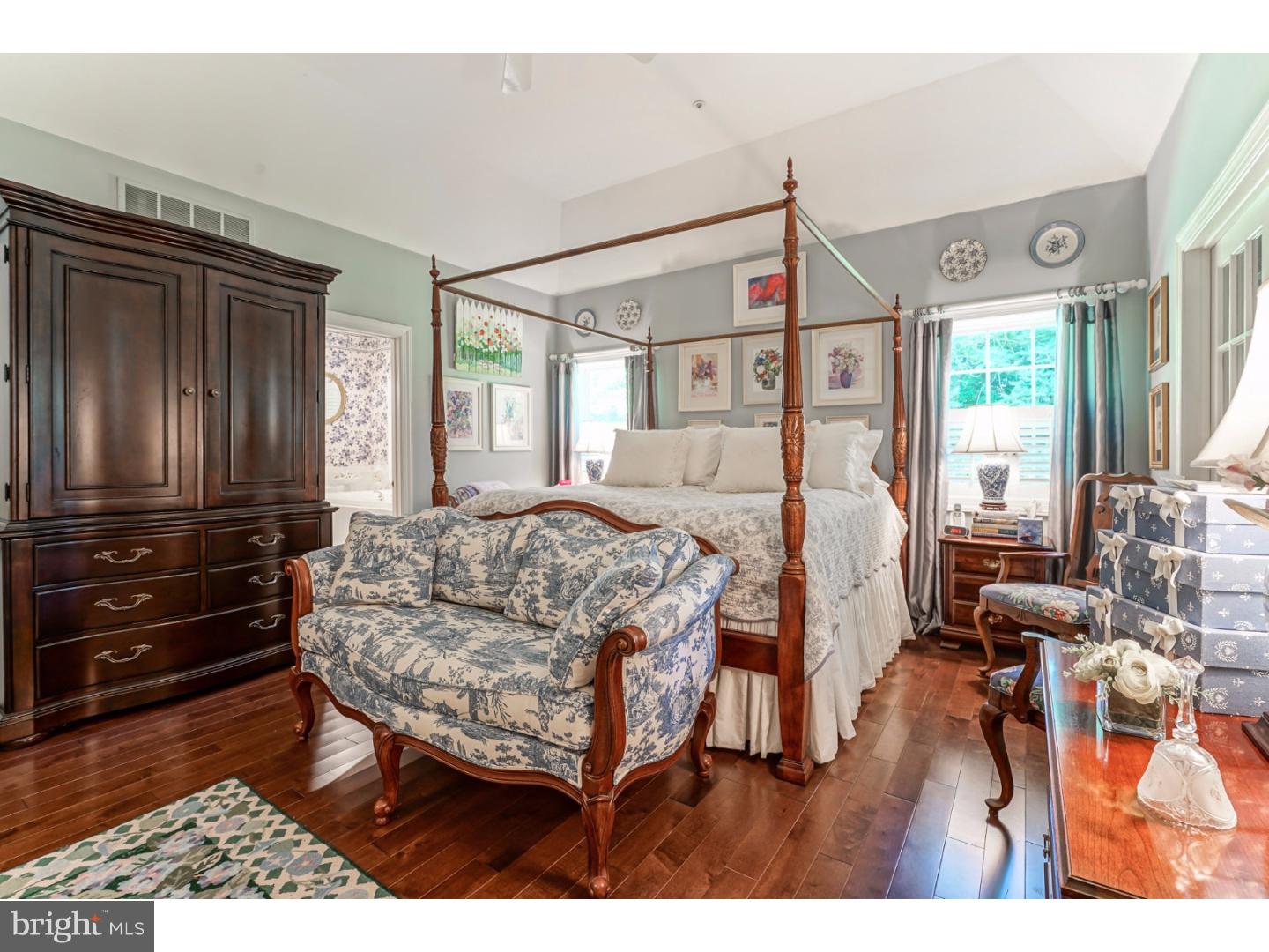 COUNTRY CLUB ESTS - Residential