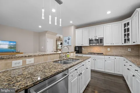 19374 Coppermine Square, Leesburg, VA MLS: VALO2091064