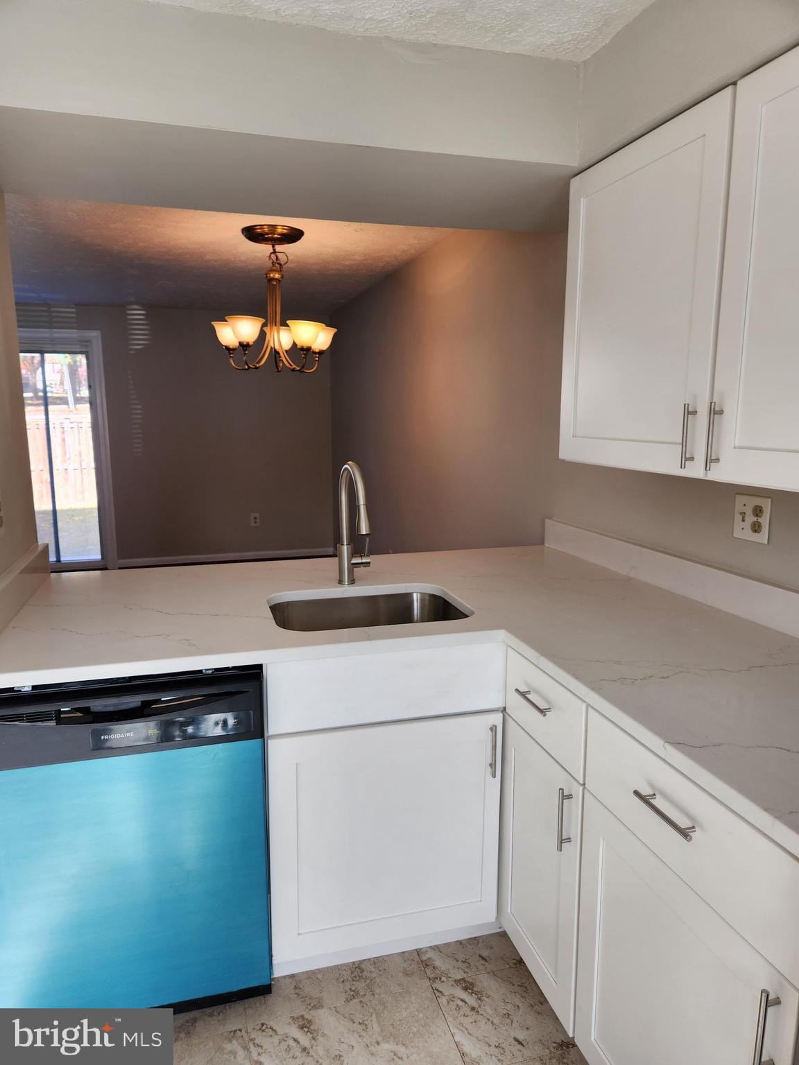 RIDGEVIEW ESTATES - Residential Lease