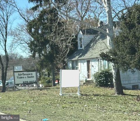 2211 ROUTE 130 S RIVERTON NJ 08077