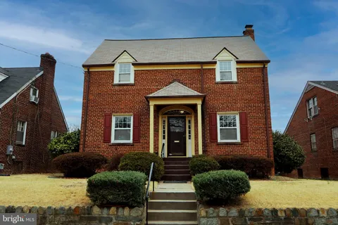 2038 34th Street SE, Washington, DC MLS: DCDC2191632