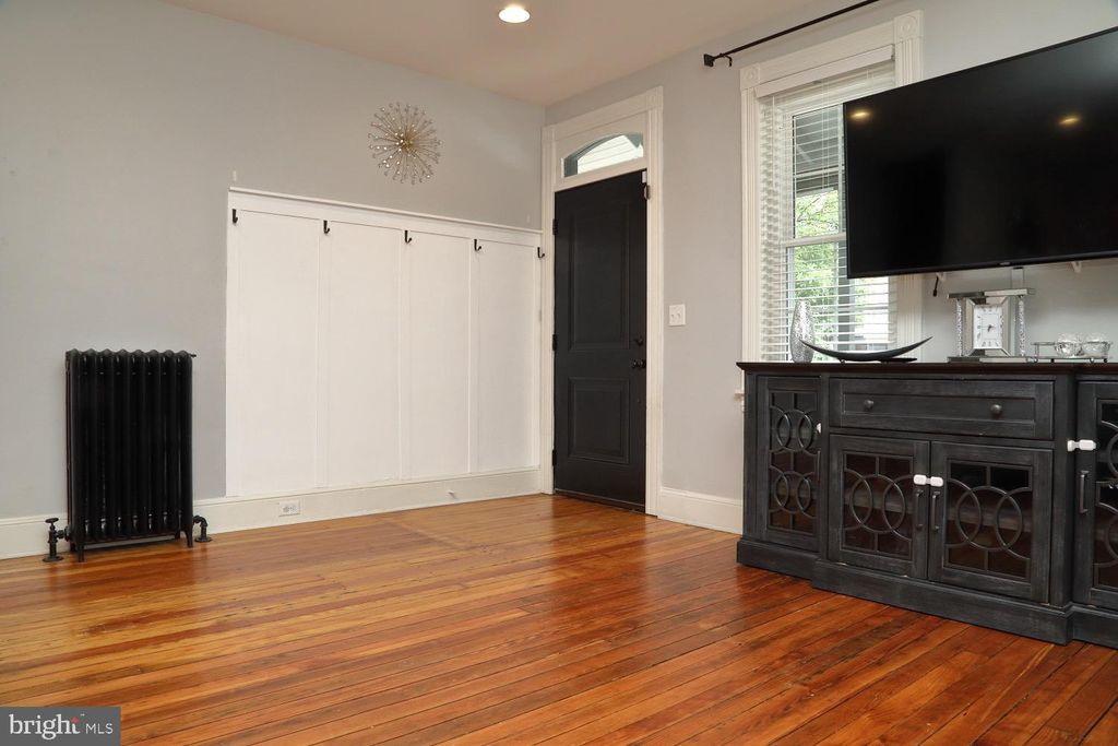 Photo of 246 E New Street, Lancaster, PA 17602 (MLS # PALA2050884)