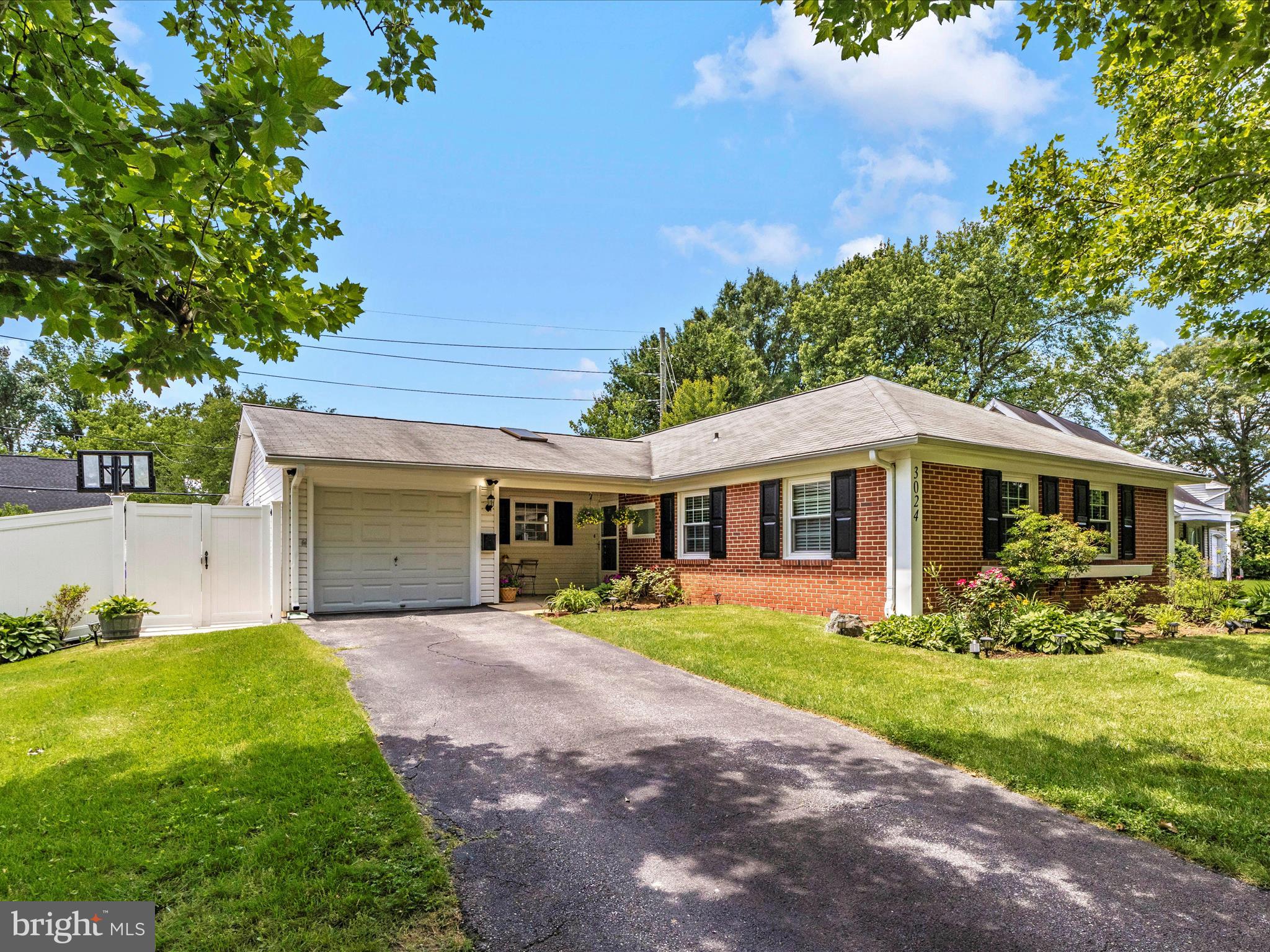 SOMERSET AT BELAIR - Residential