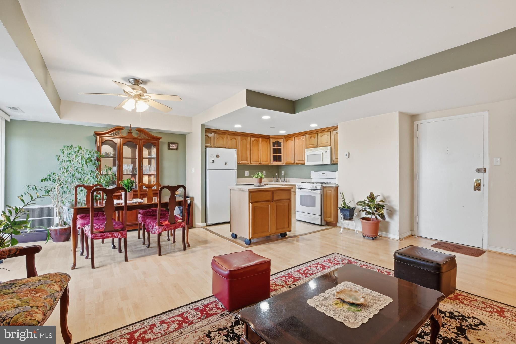 5250 VALLEY FORGE DRIVE 704