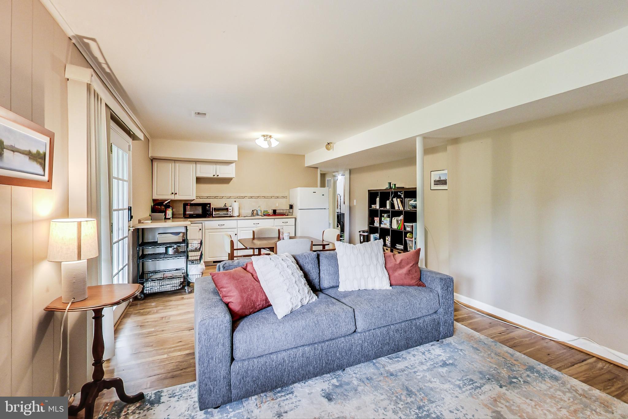 ASPEN HILL PARK - Residential Lease