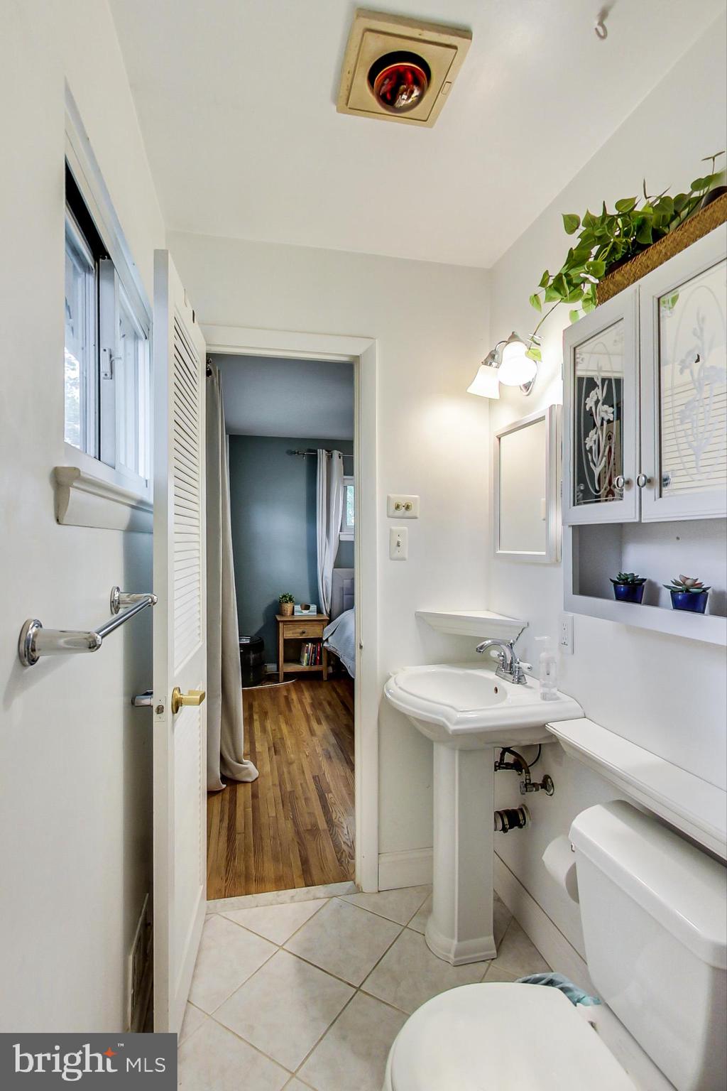 ASPEN HILL PARK - Residential Lease