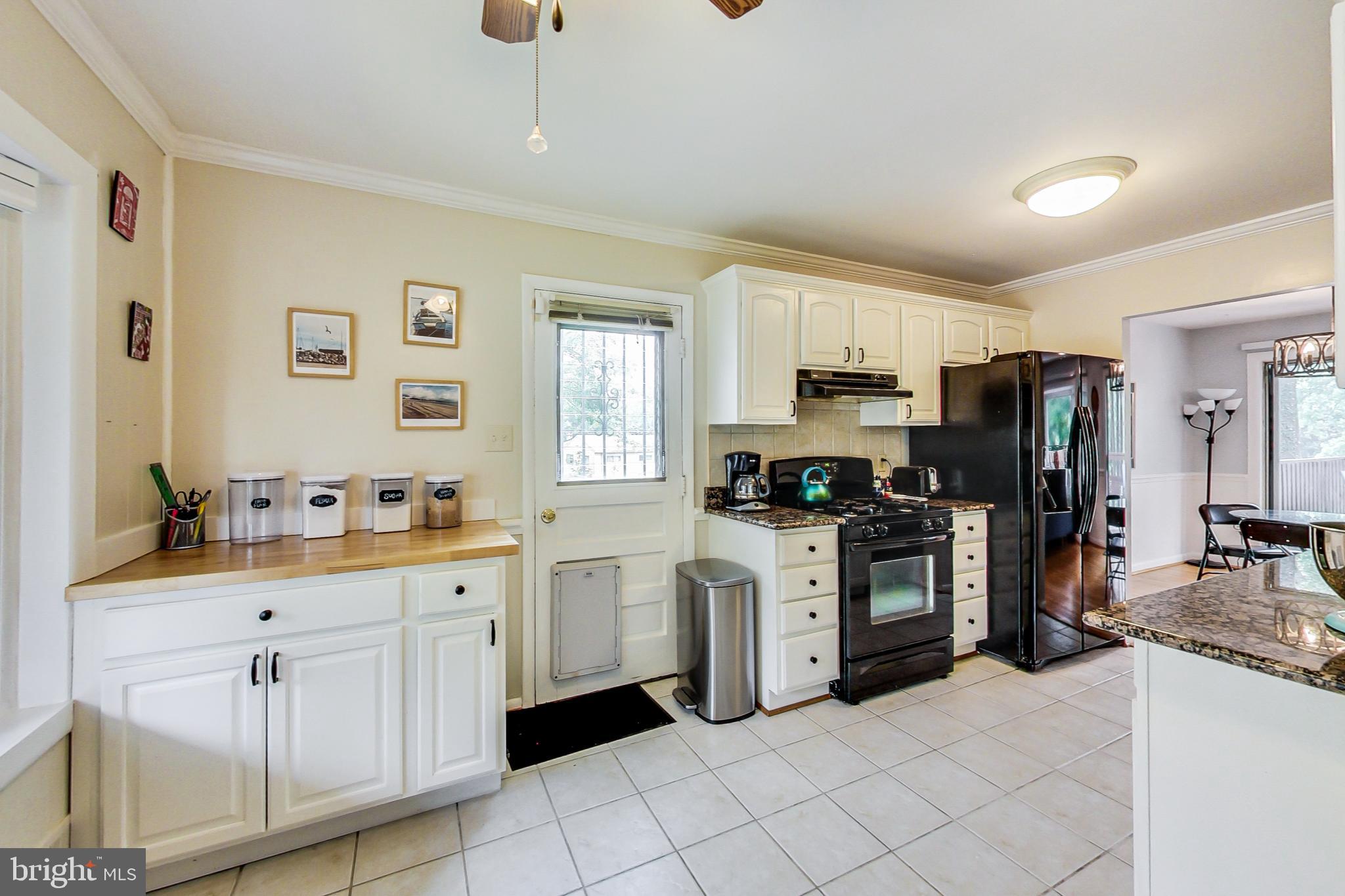 ASPEN HILL PARK - Residential Lease