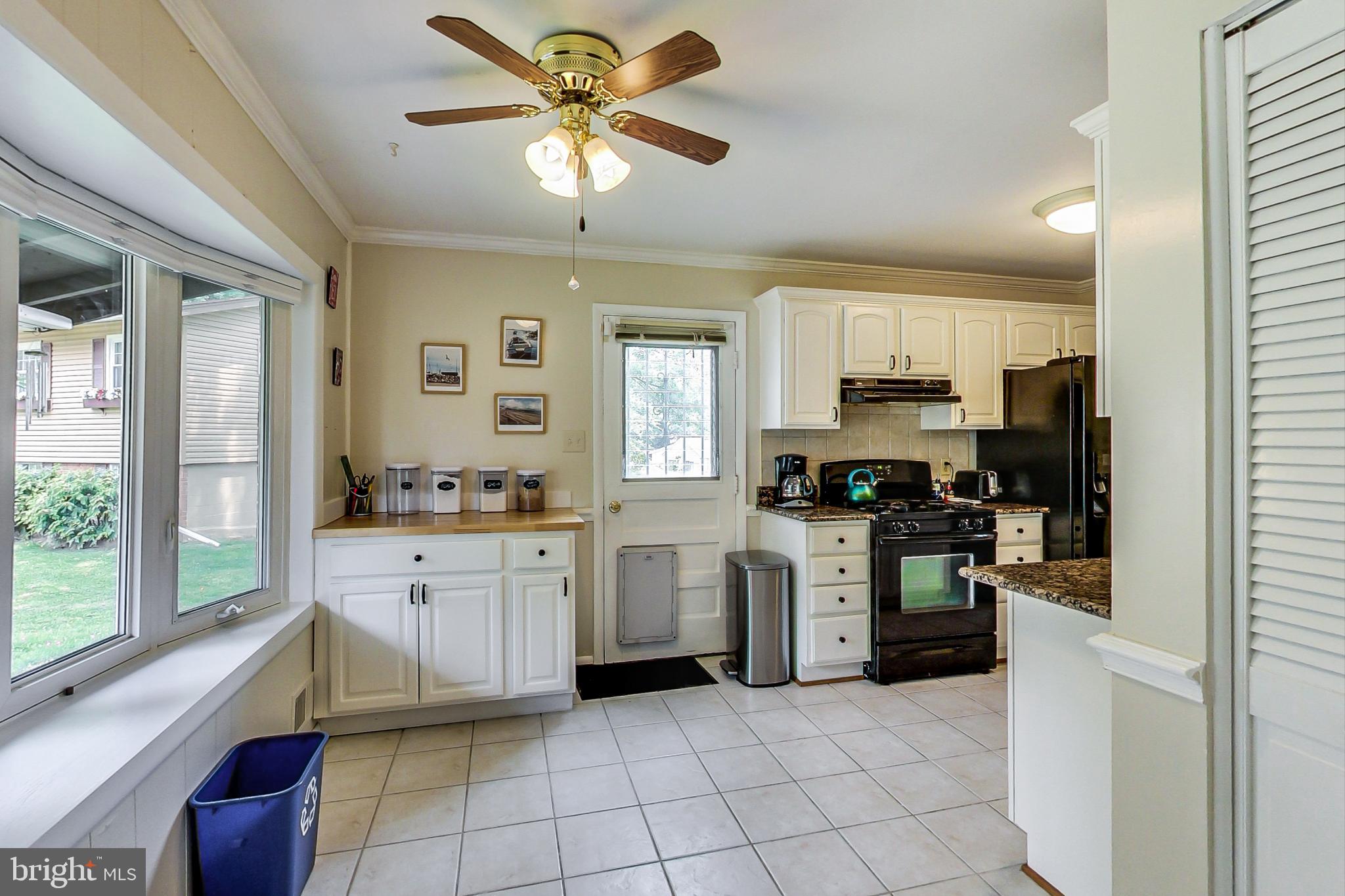 ASPEN HILL PARK - Residential Lease