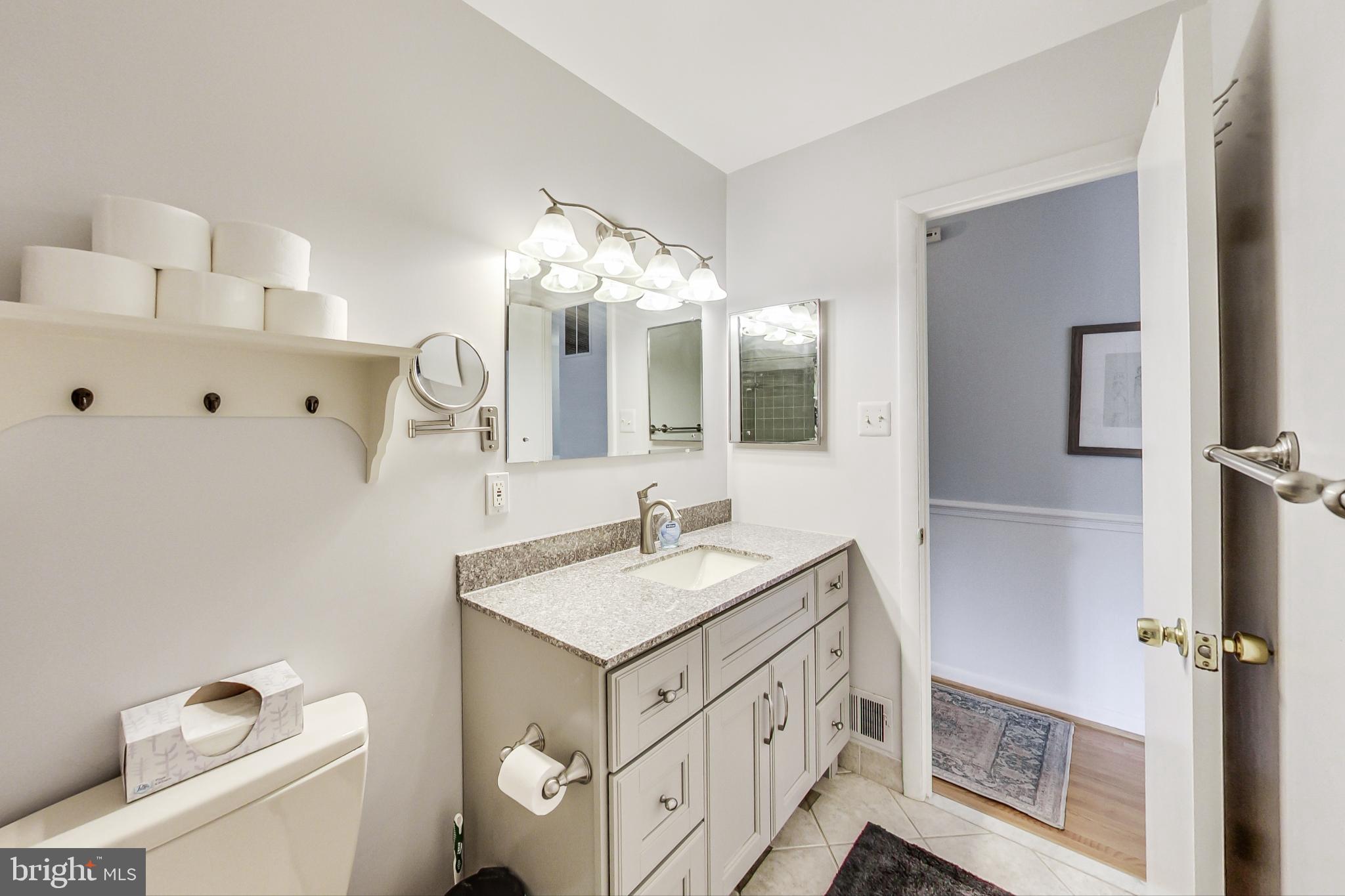 ASPEN HILL PARK - Residential Lease