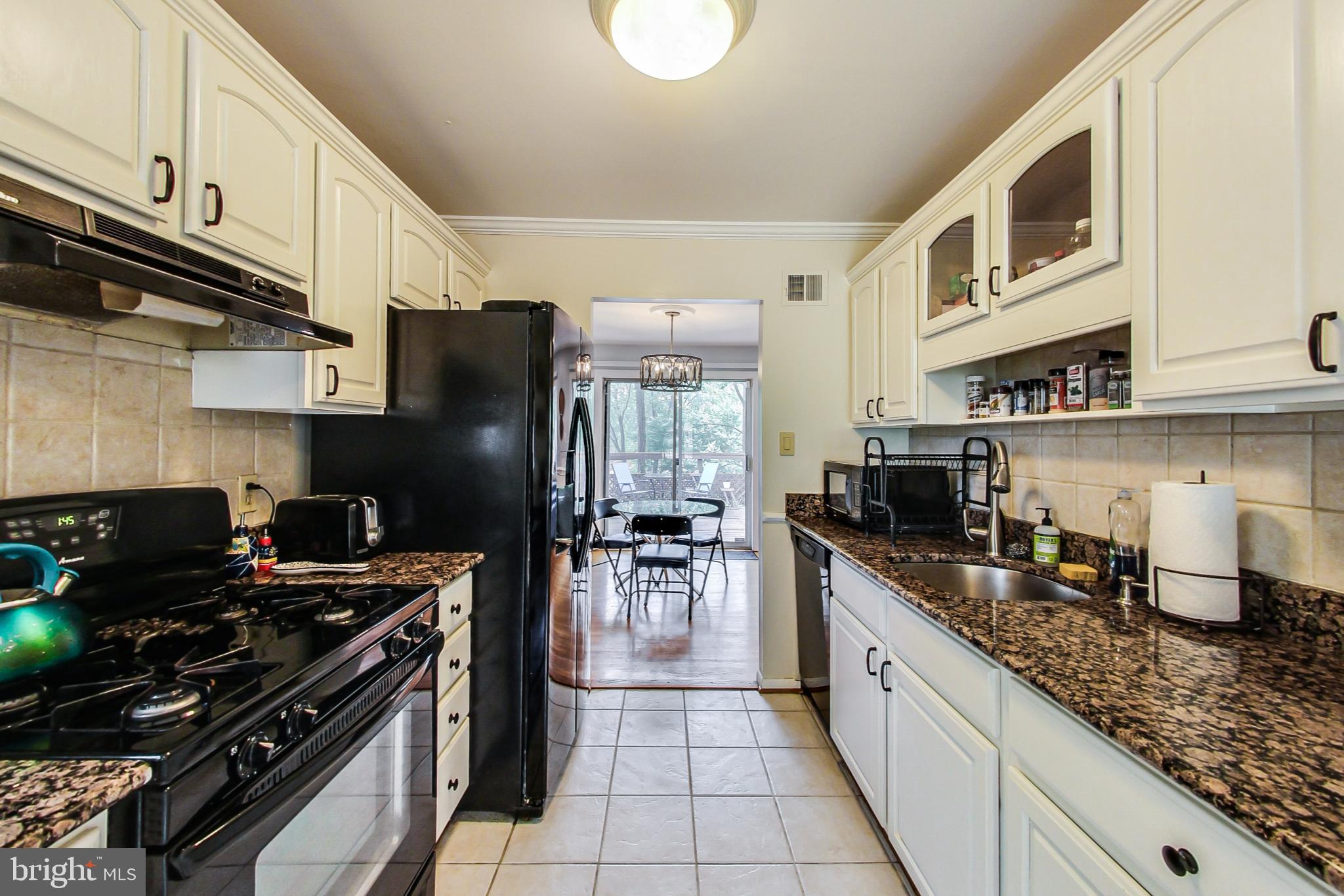 ASPEN HILL PARK - Residential Lease