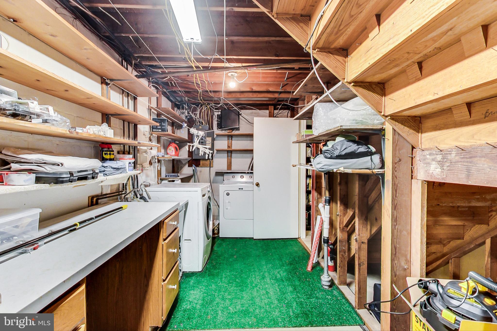 ASPEN HILL PARK - Residential Lease