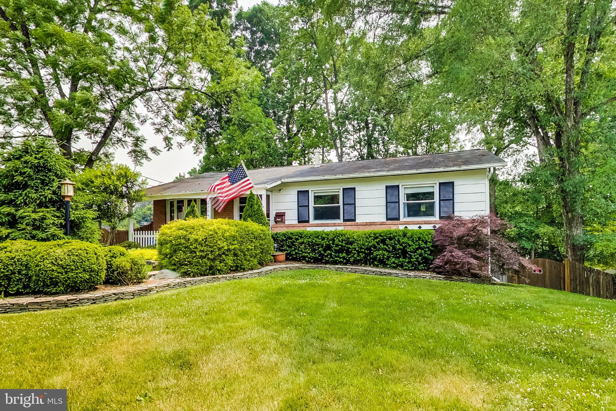 ASPEN HILL PARK - Residential Lease