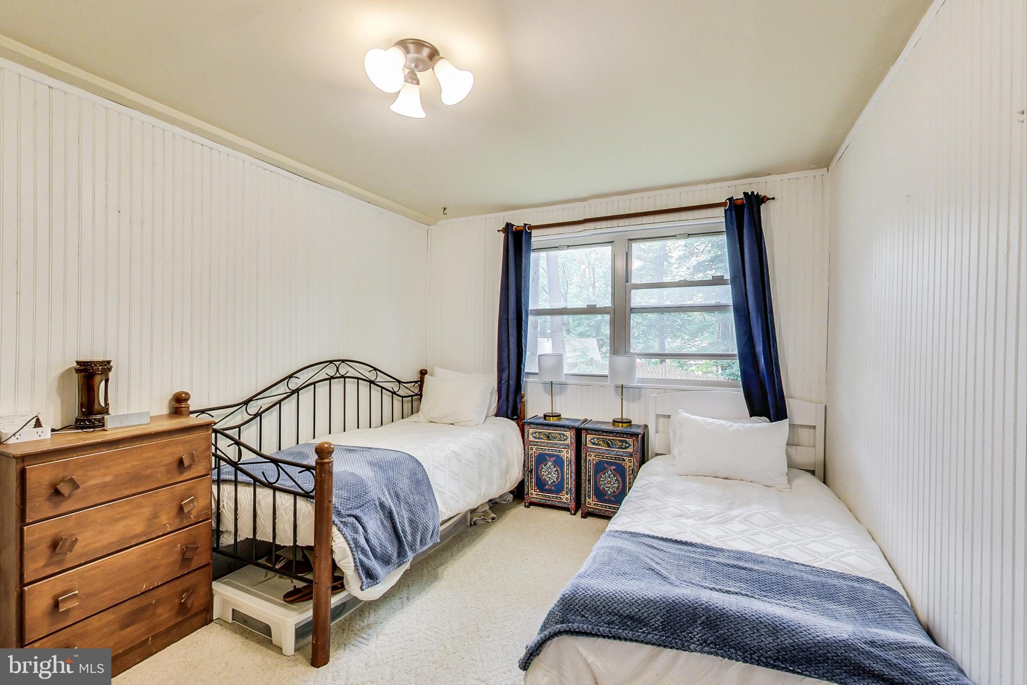 ASPEN HILL PARK - Residential Lease