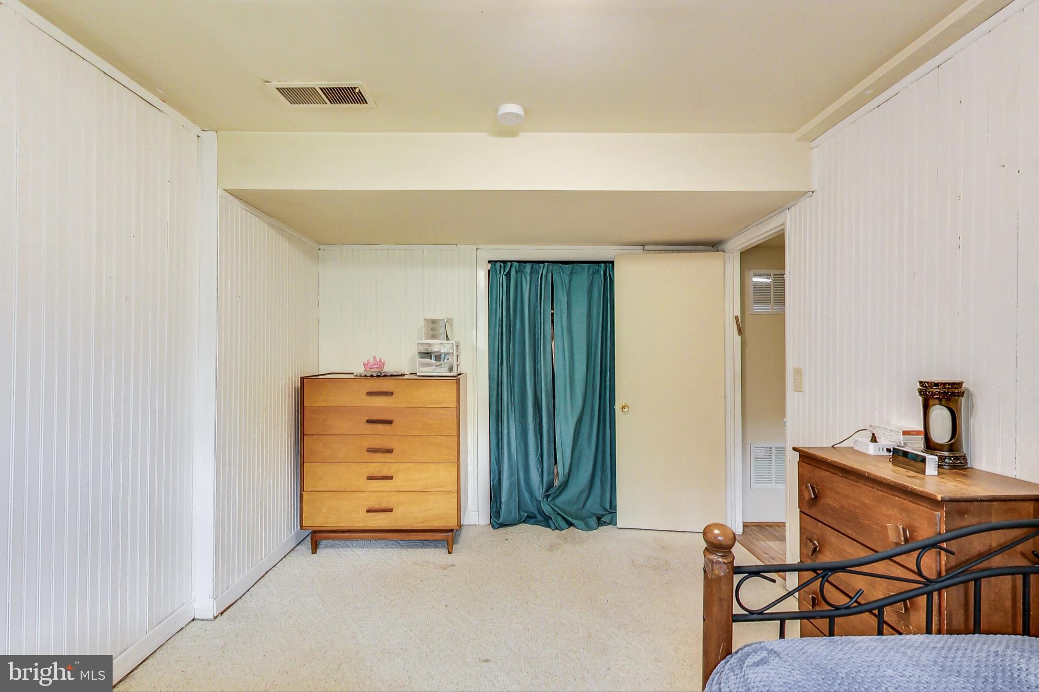 ASPEN HILL PARK - Residential Lease