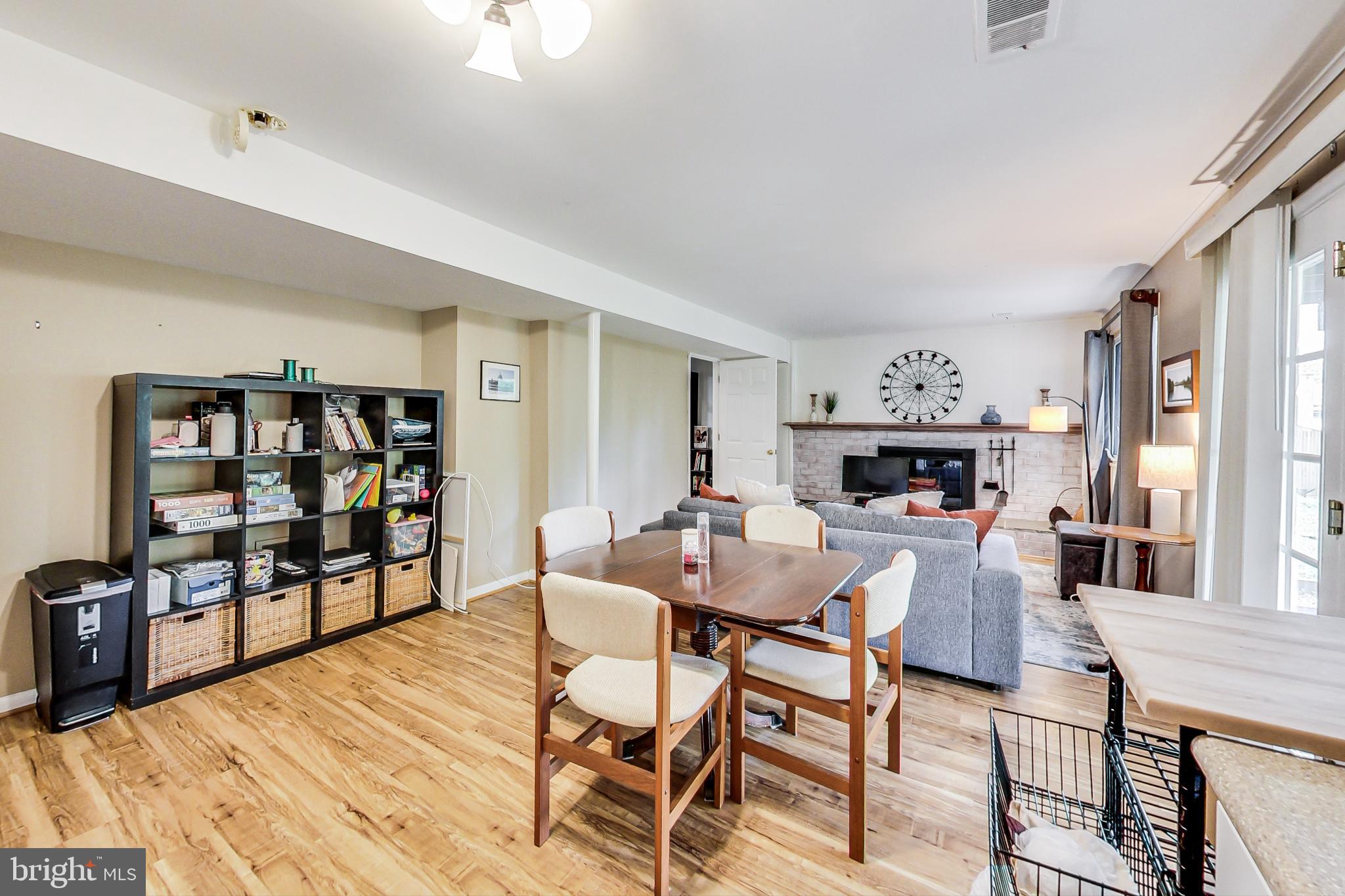 ASPEN HILL PARK - Residential Lease