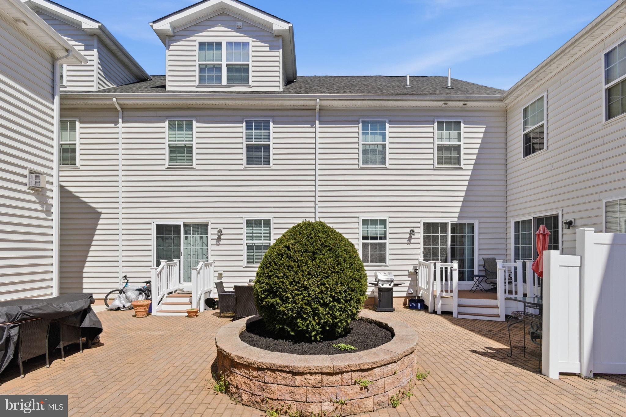 CARRIAGE HILL - Residential