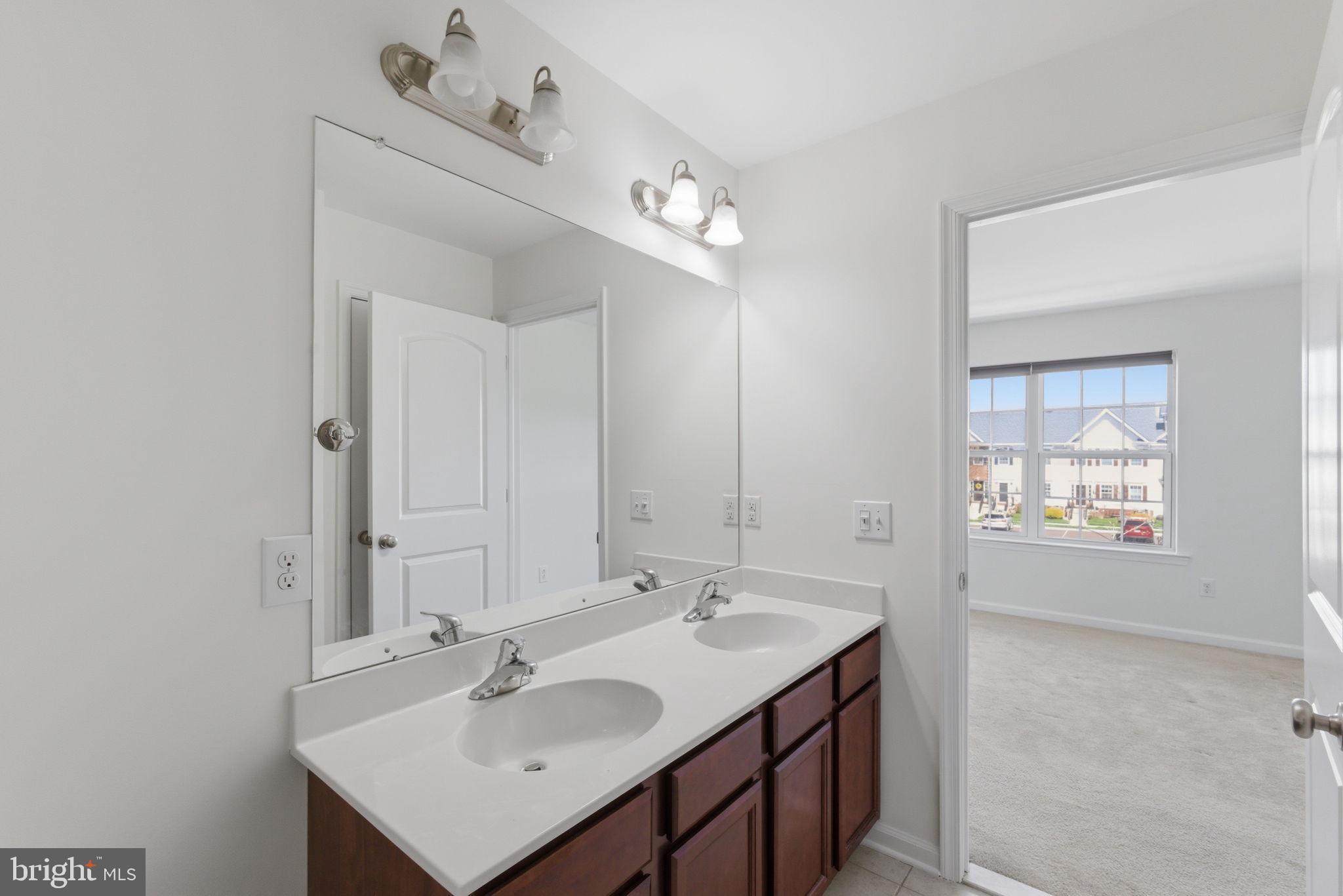 CARRIAGE HILL - Residential