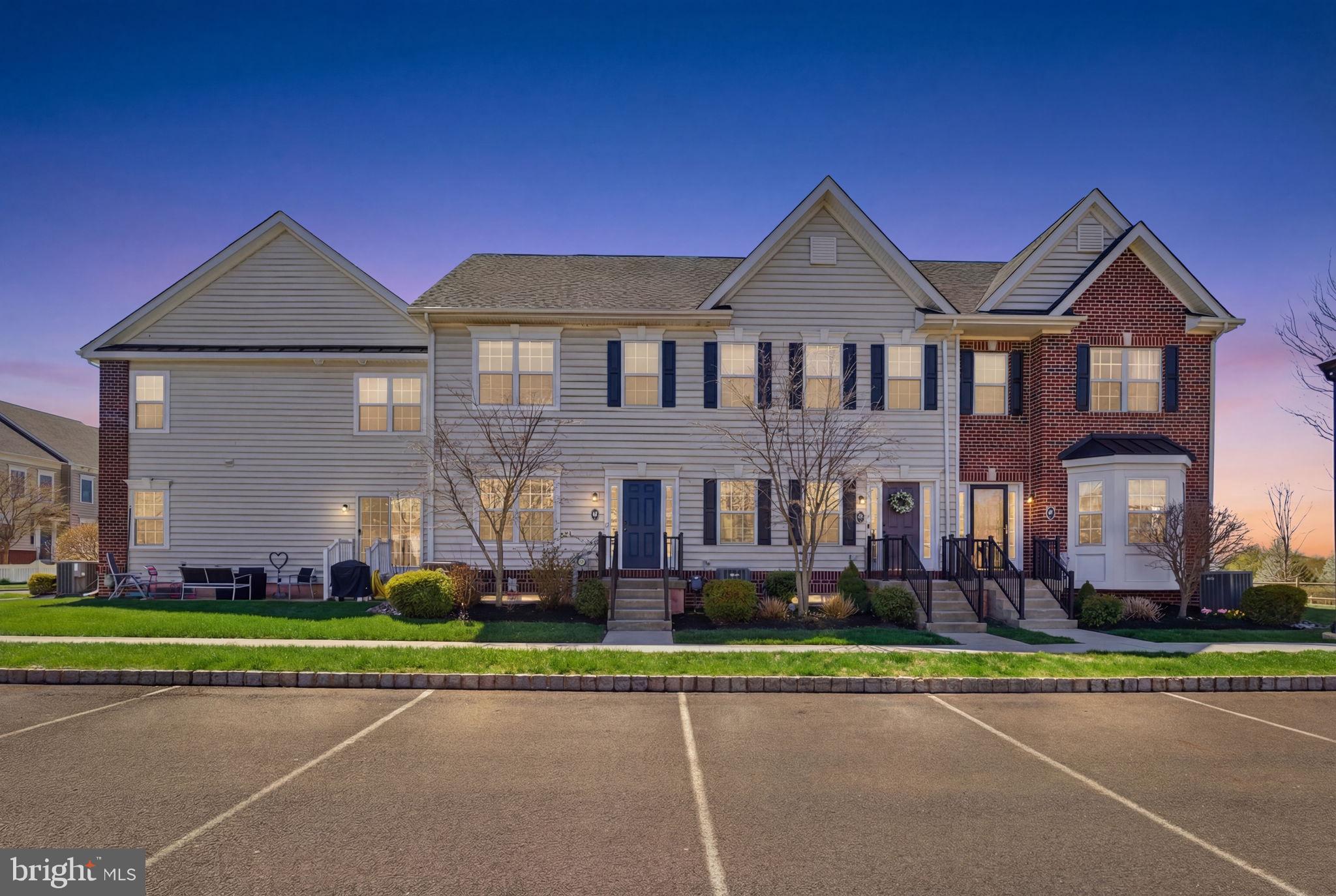 CARRIAGE HILL - Residential