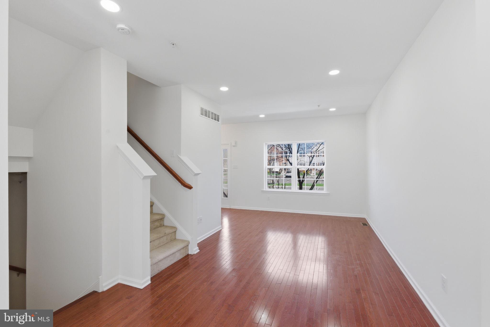 CARRIAGE HILL - Residential