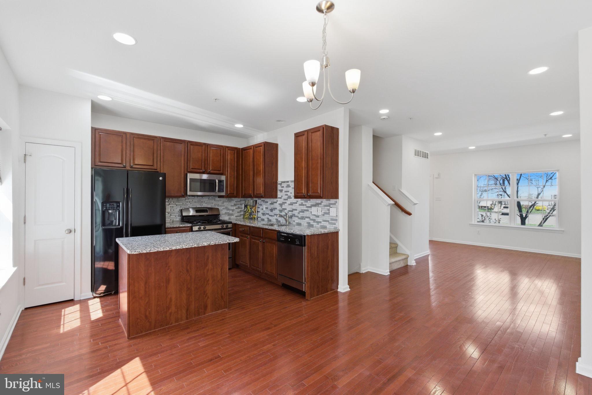 CARRIAGE HILL - Residential