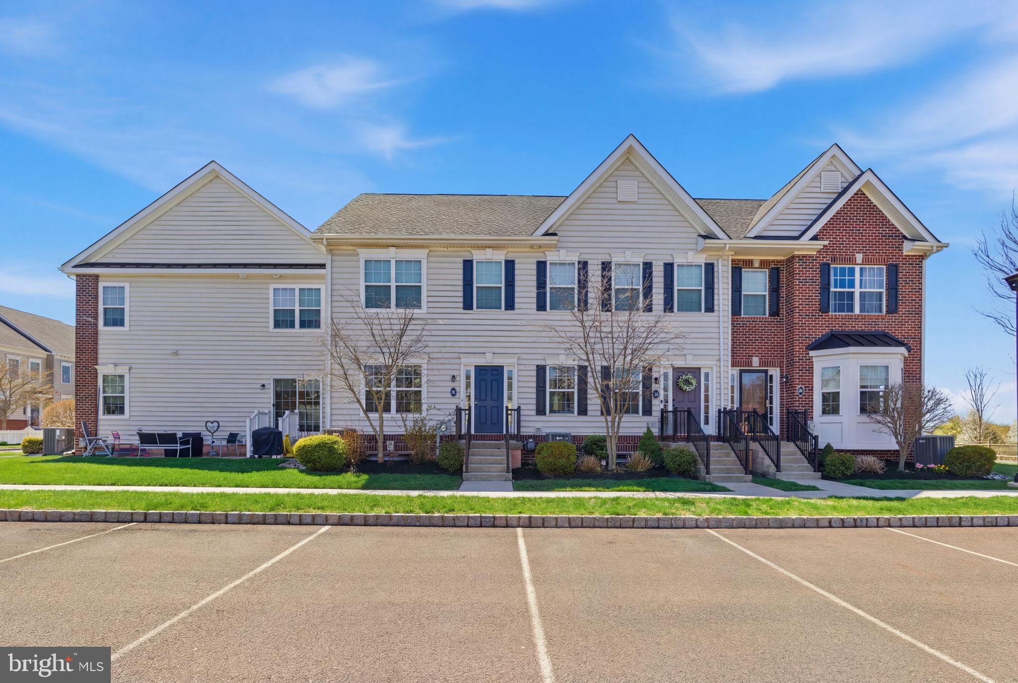 CARRIAGE HILL - Residential