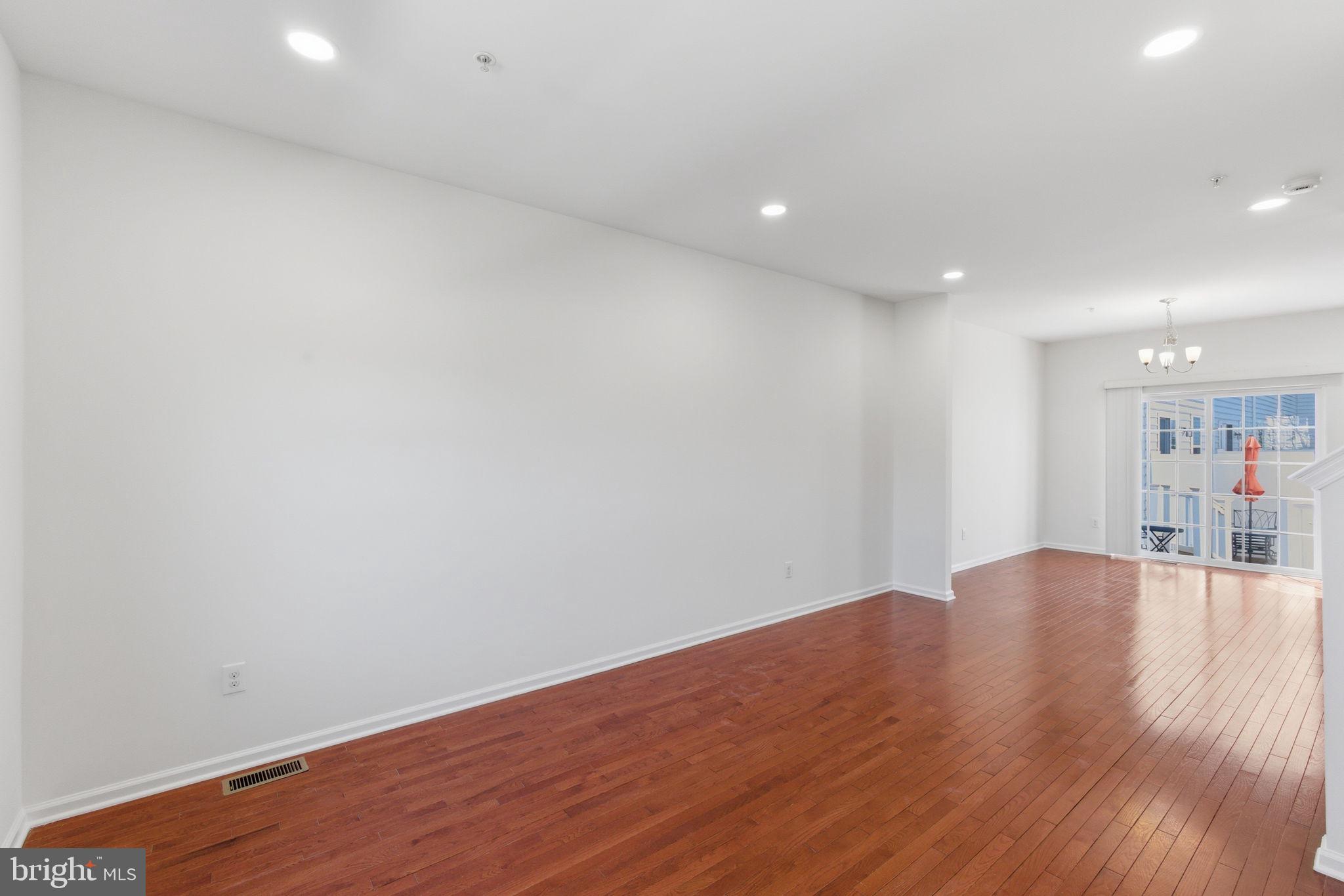 CARRIAGE HILL - Residential