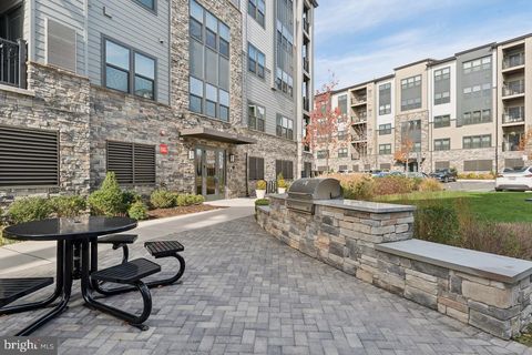 12875 MOSAIC PARK WAY 4-X HERNDON VA 20171