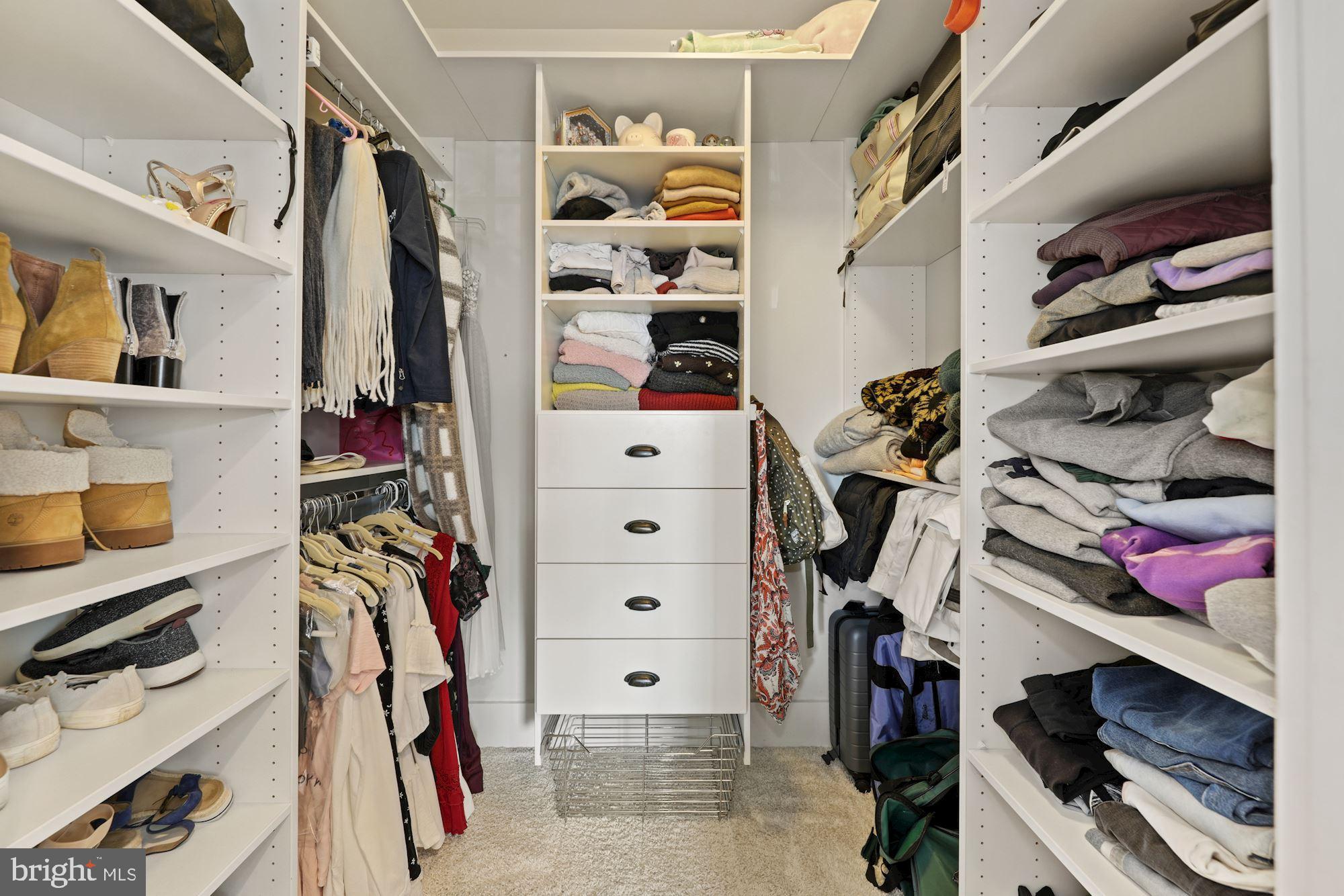 HILLMEAD - Residential