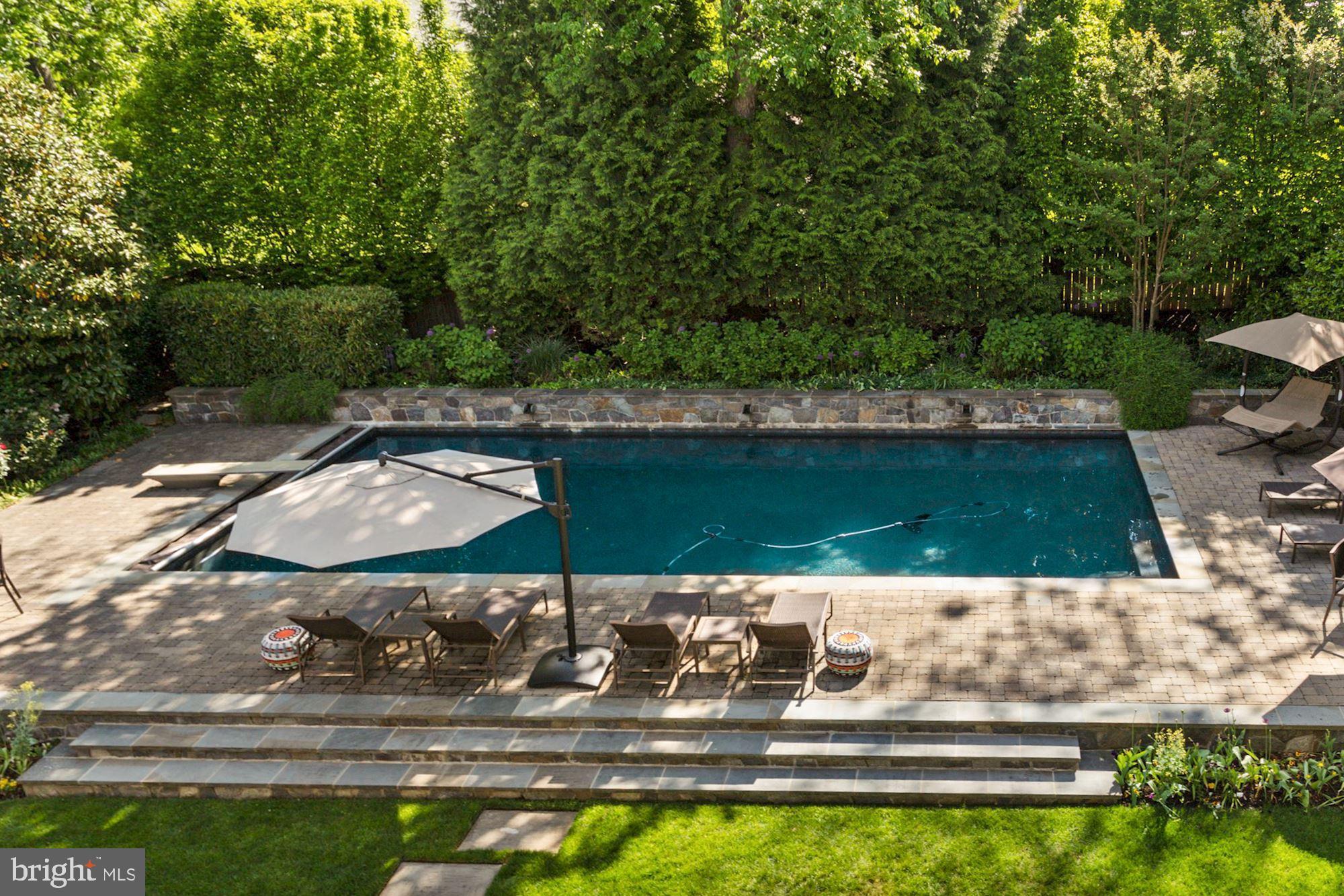 HILLMEAD - Residential