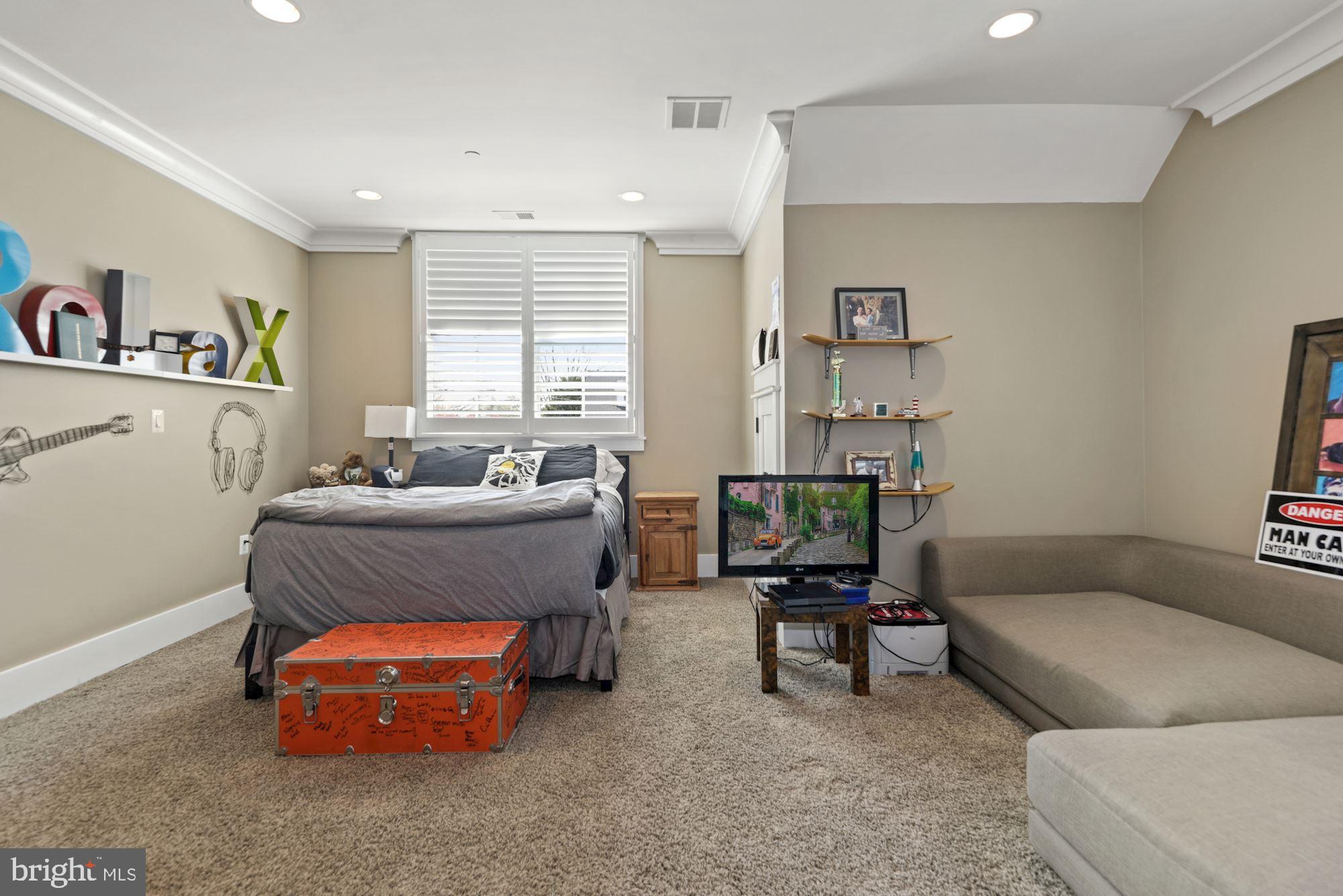 HILLMEAD - Residential