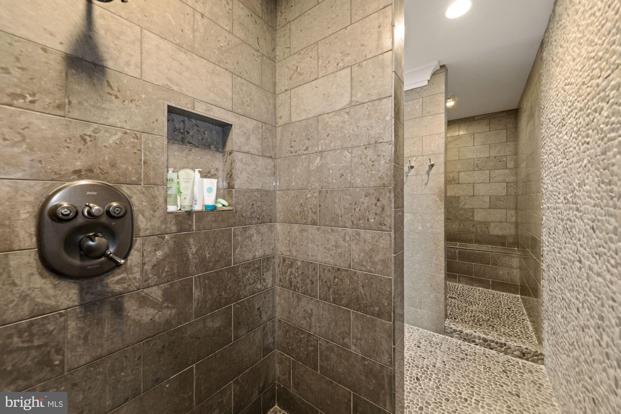 HILLMEAD - Residential