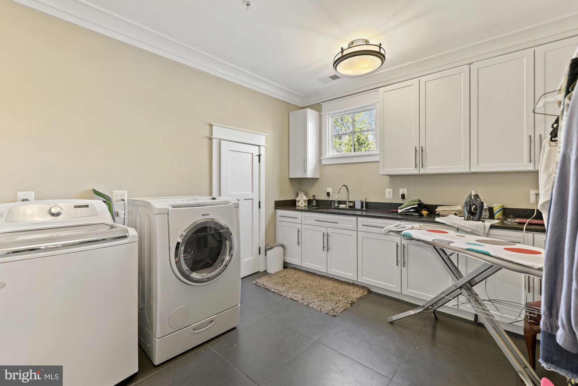 HILLMEAD - Residential