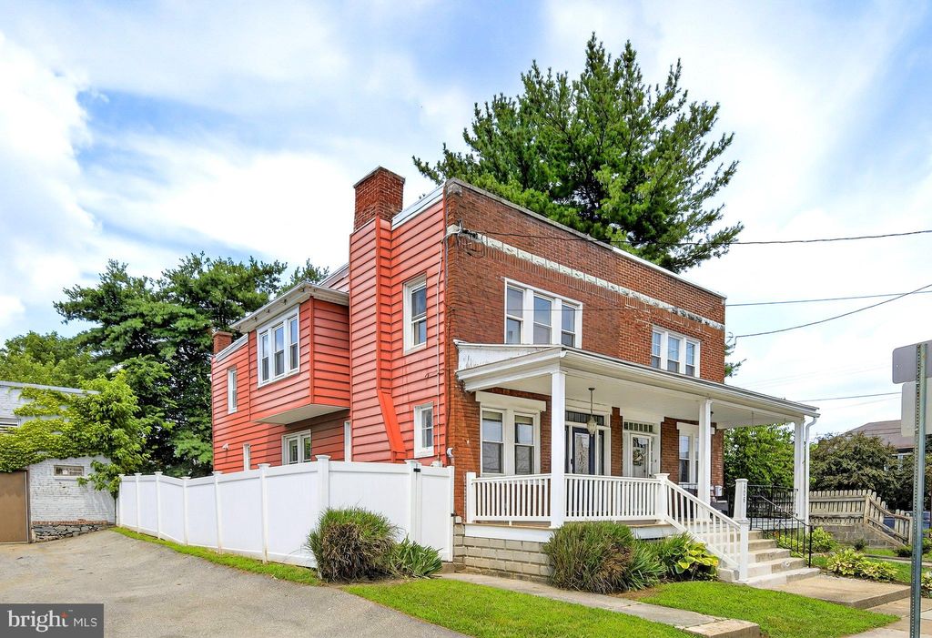 Photo of 408 Pearl Street, LANCASTER, PA 17603 (MLS # PALA2072414)