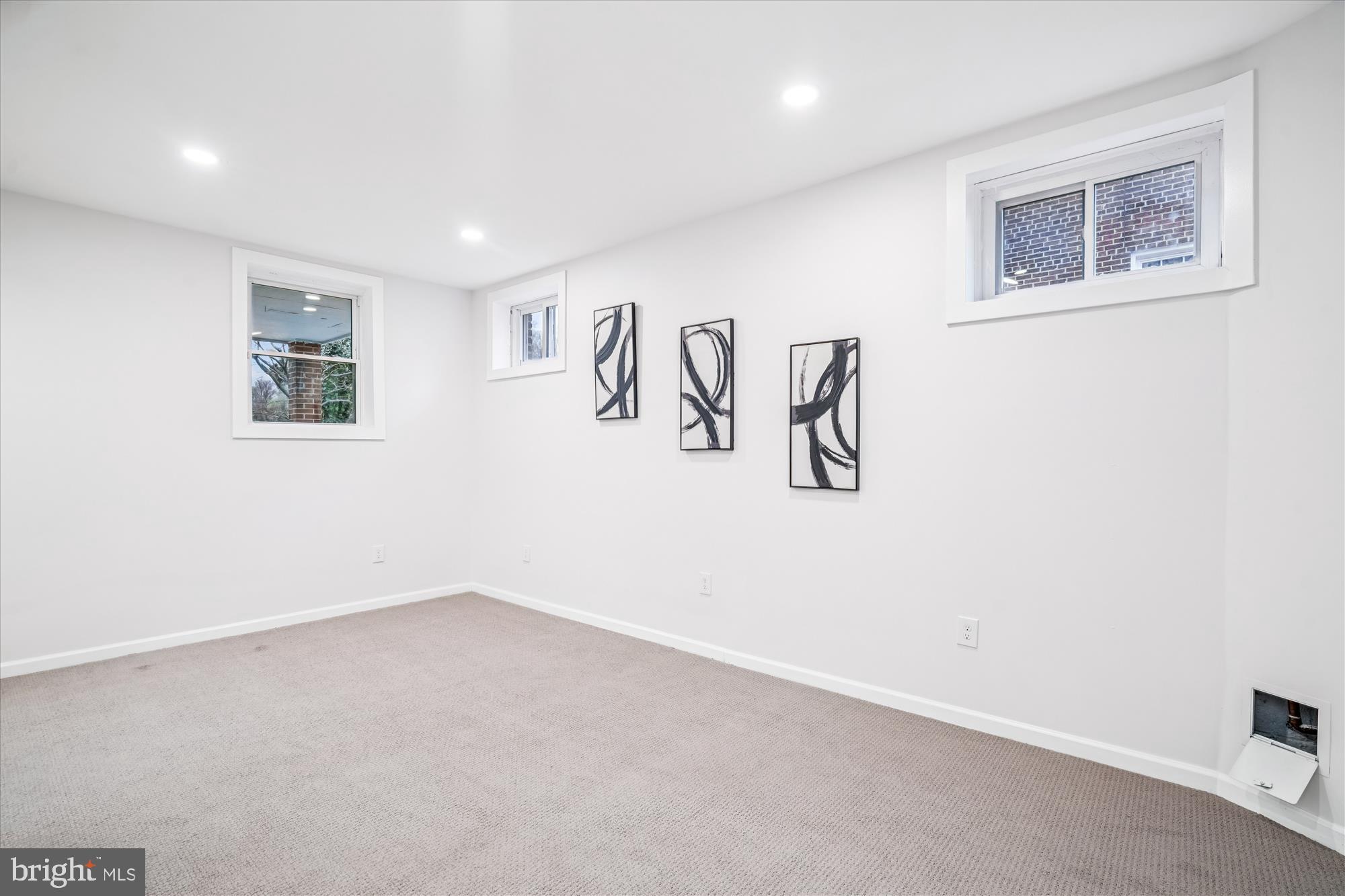 MICHIGAN PARK HILLS - Residential