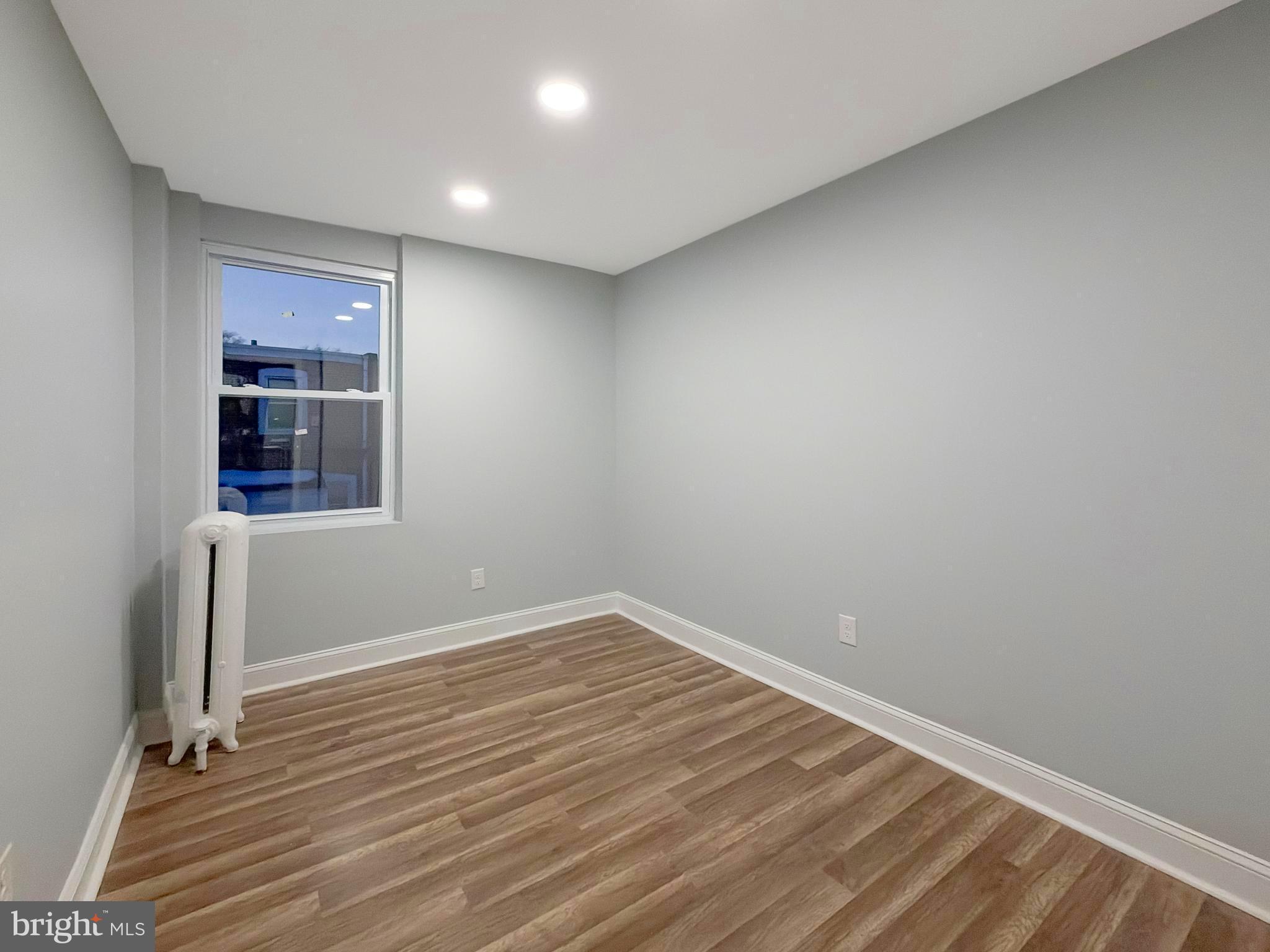 GERMANTOWN (EAST) - Residential