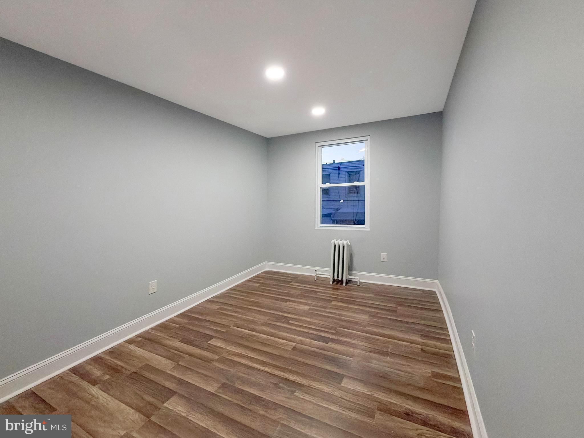 GERMANTOWN (EAST) - Residential