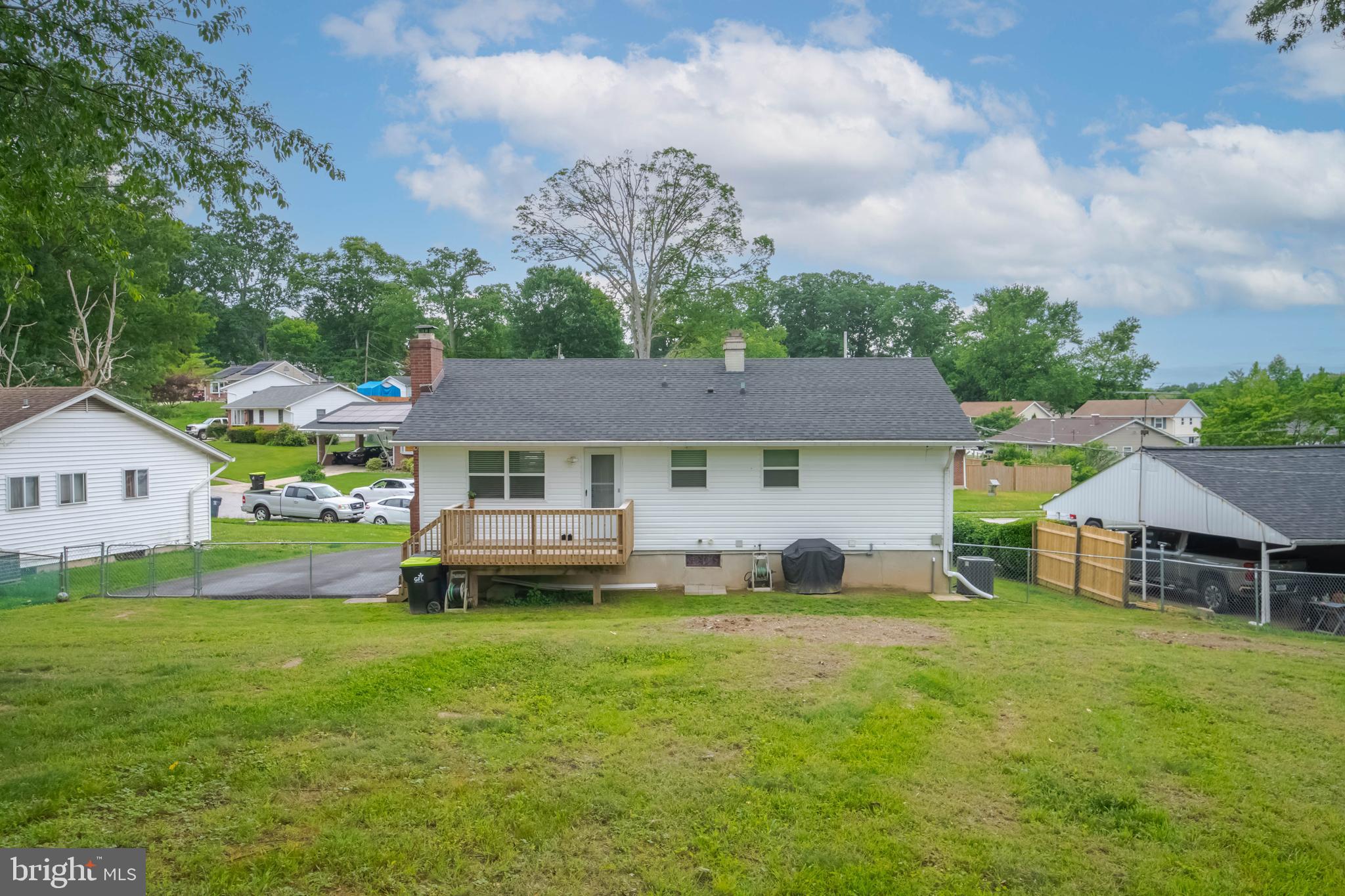 EDGE MEAD - Residential
