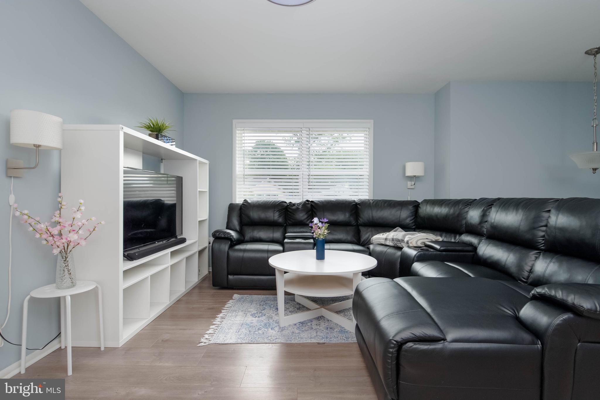 EDGE MEAD - Residential