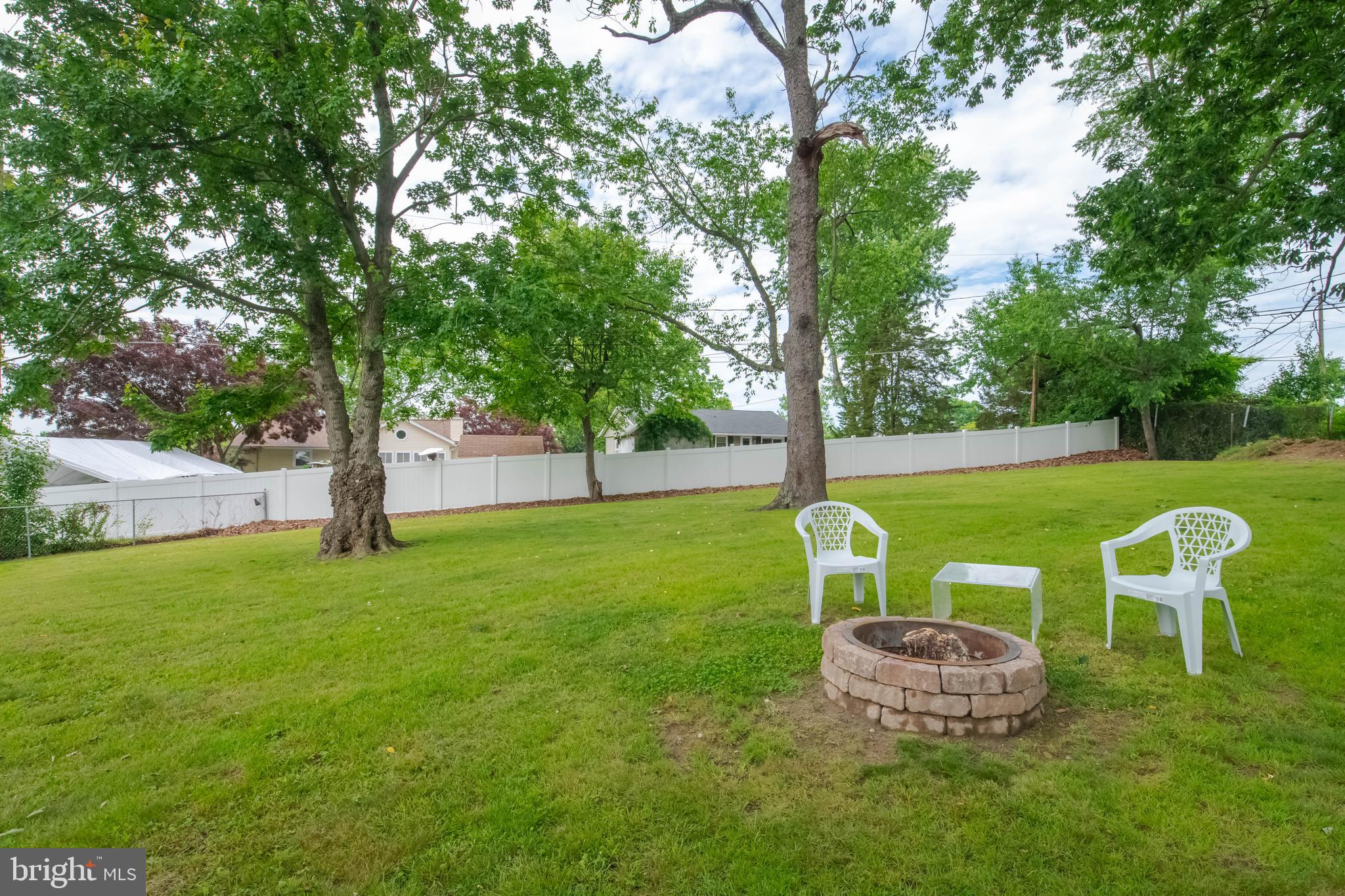 EDGE MEAD - Residential