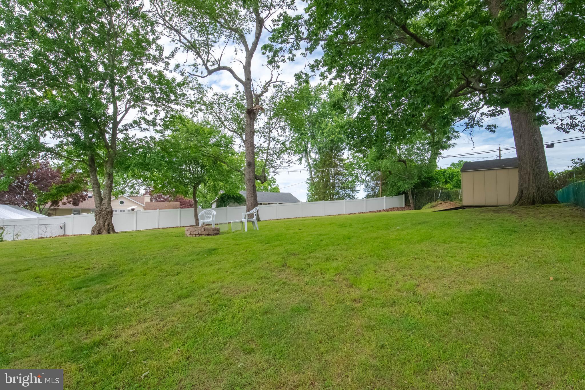 EDGE MEAD - Residential