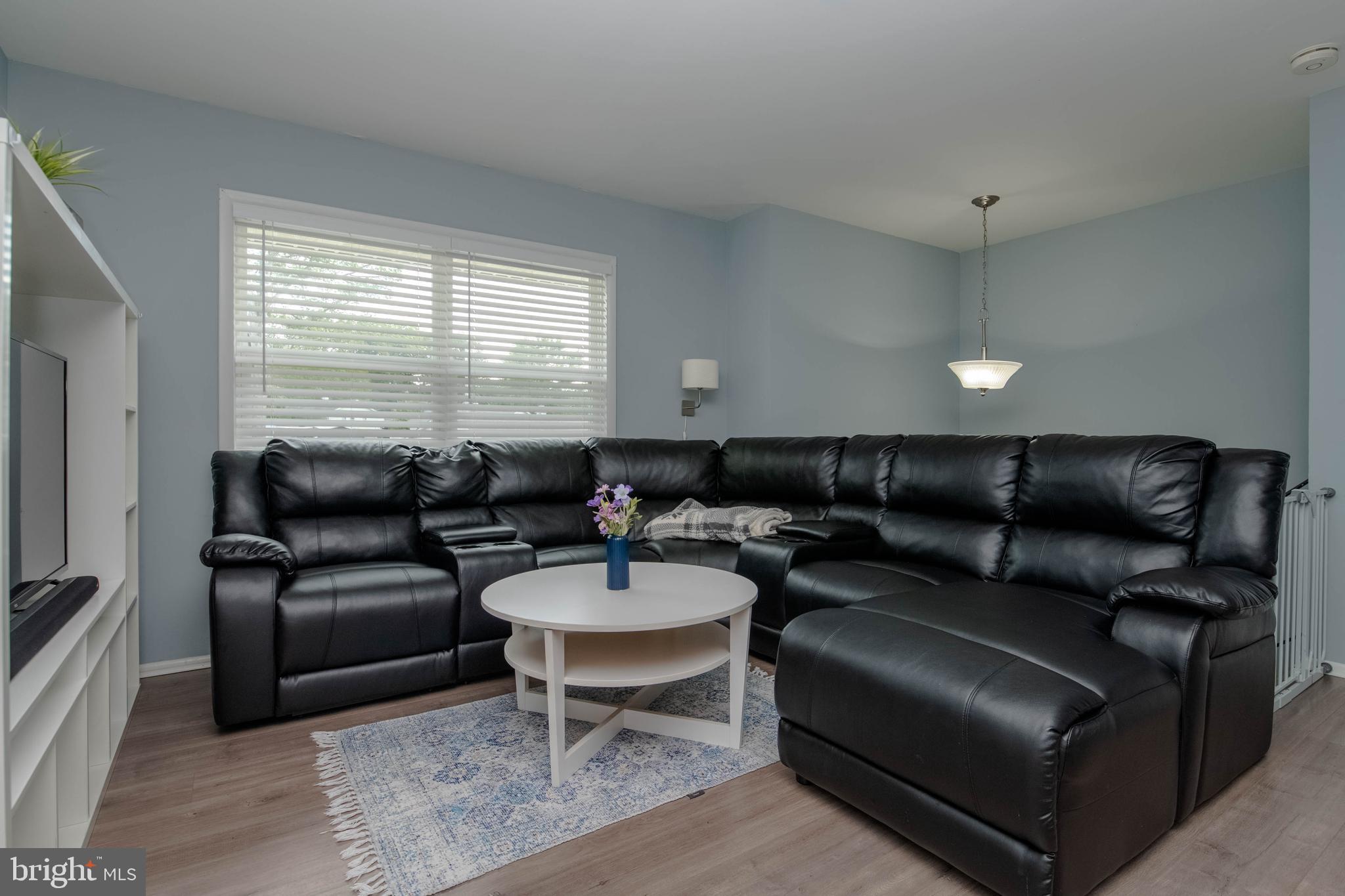 EDGE MEAD - Residential