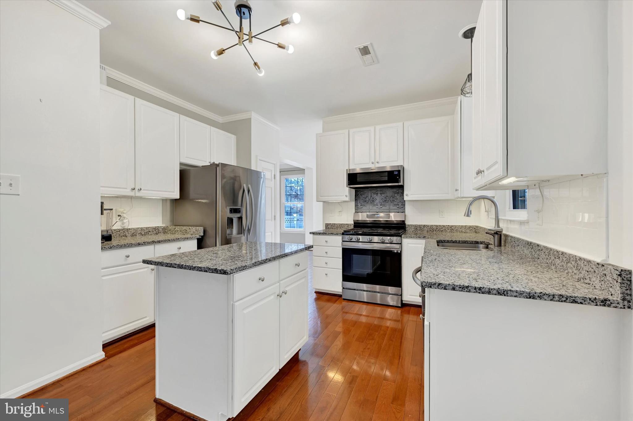 CHAPMAN FARM AT CROFTON - Residential