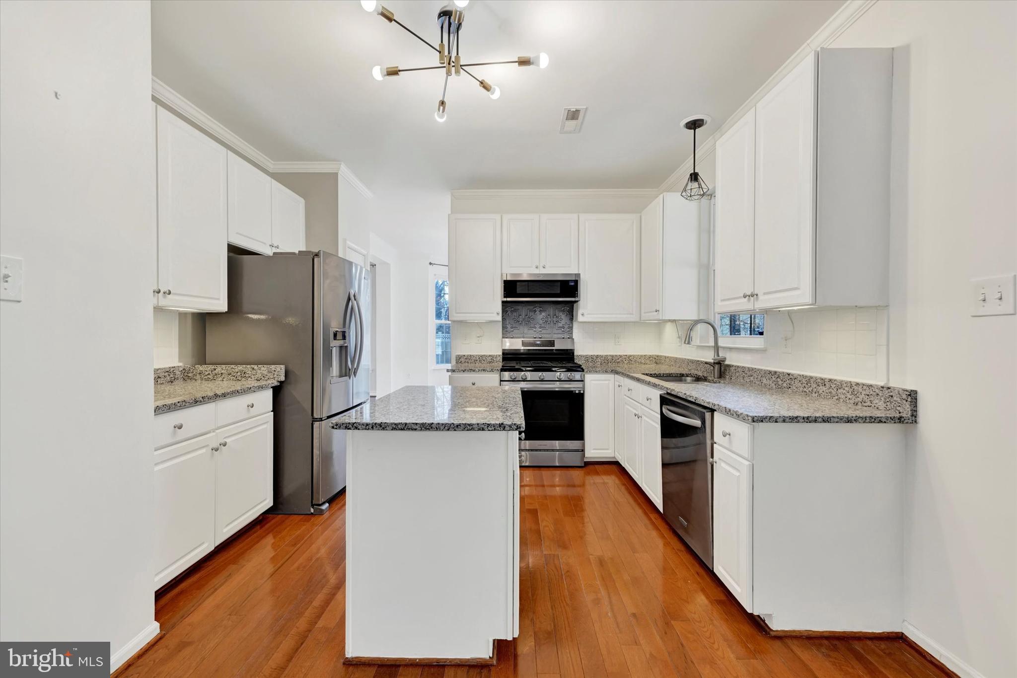 CHAPMAN FARM AT CROFTON - Residential