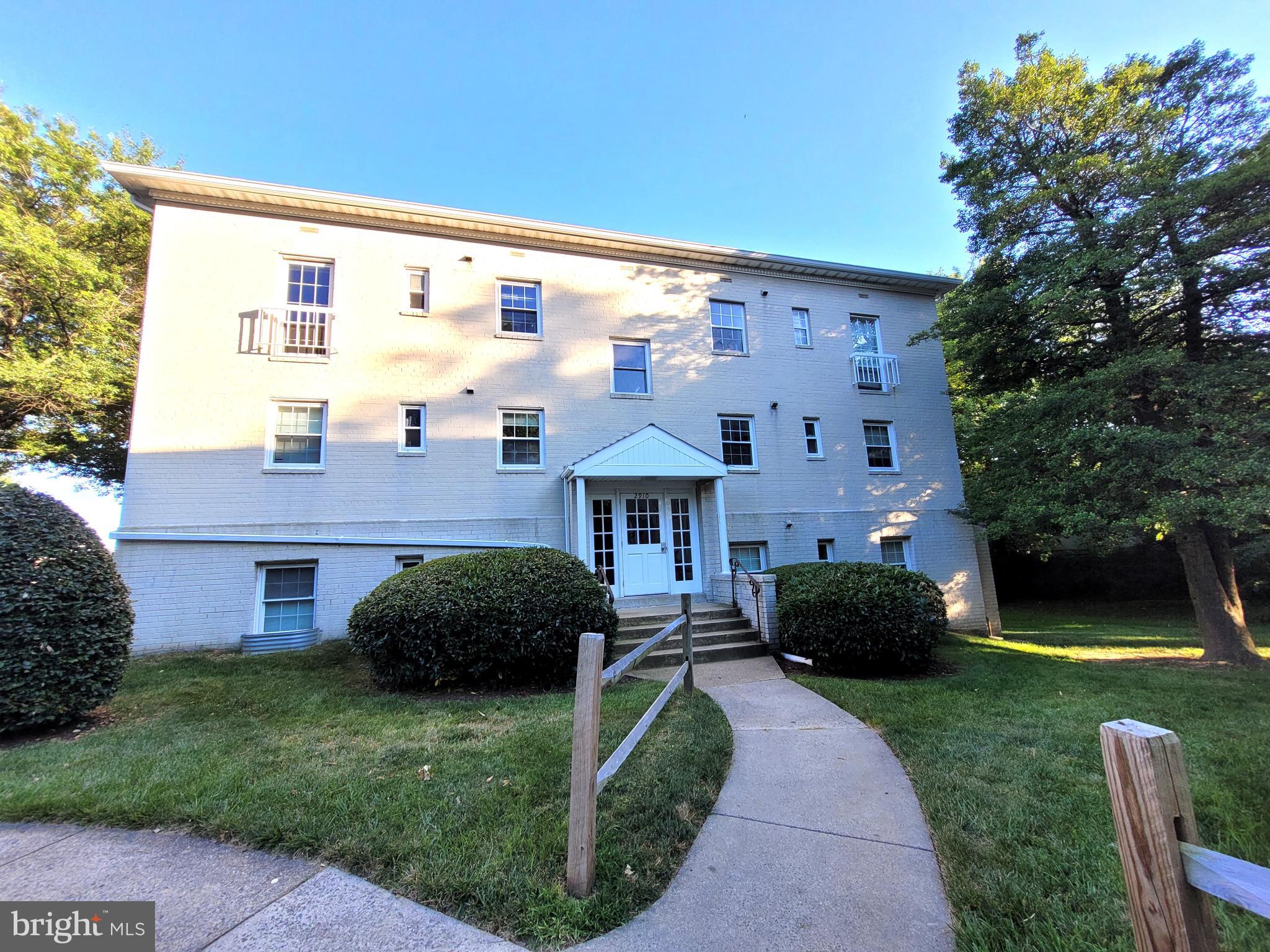 VILLAGES AT FALLS CHURCH - Residential