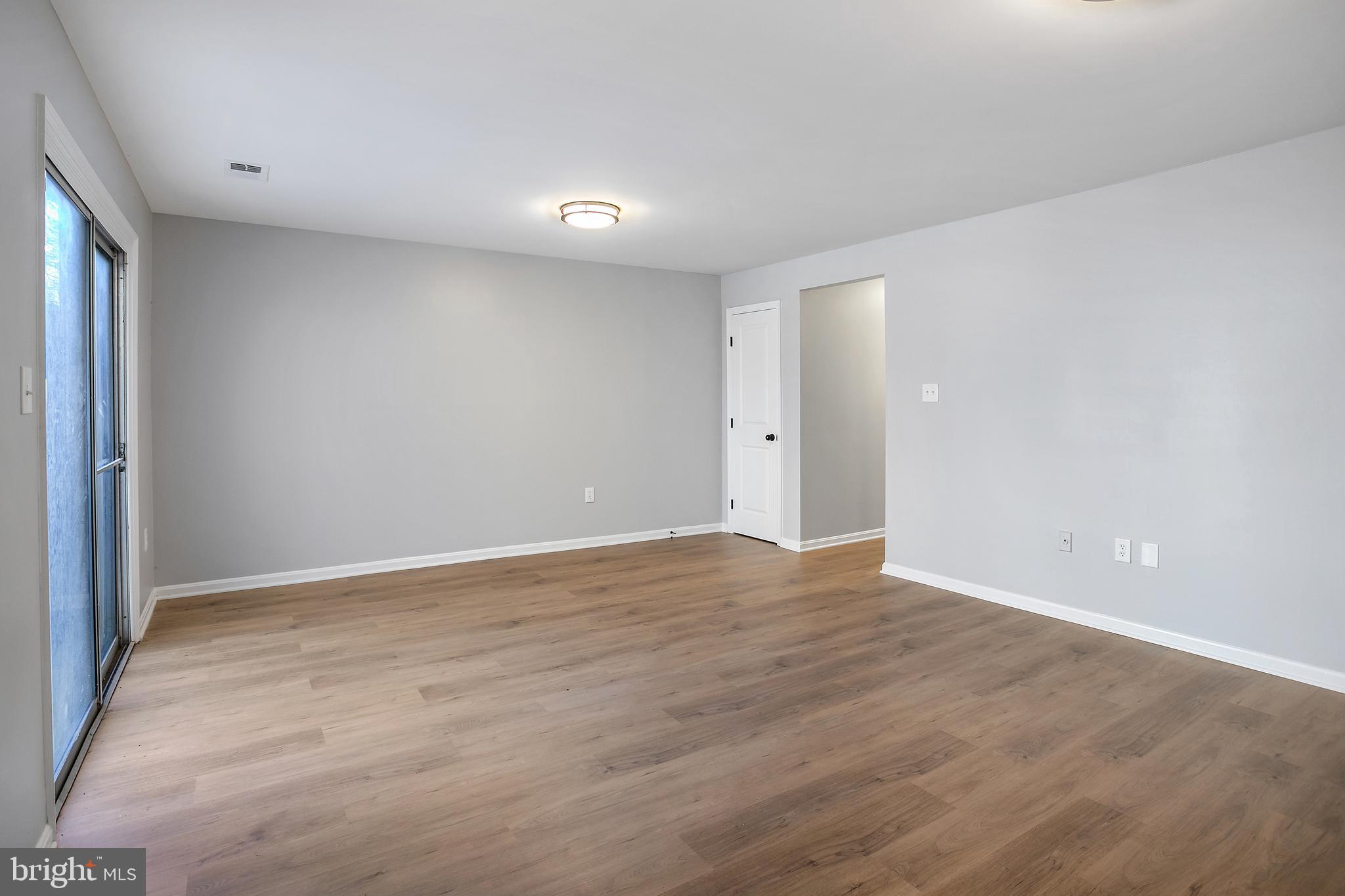 KINGS PARK WEST - Residential