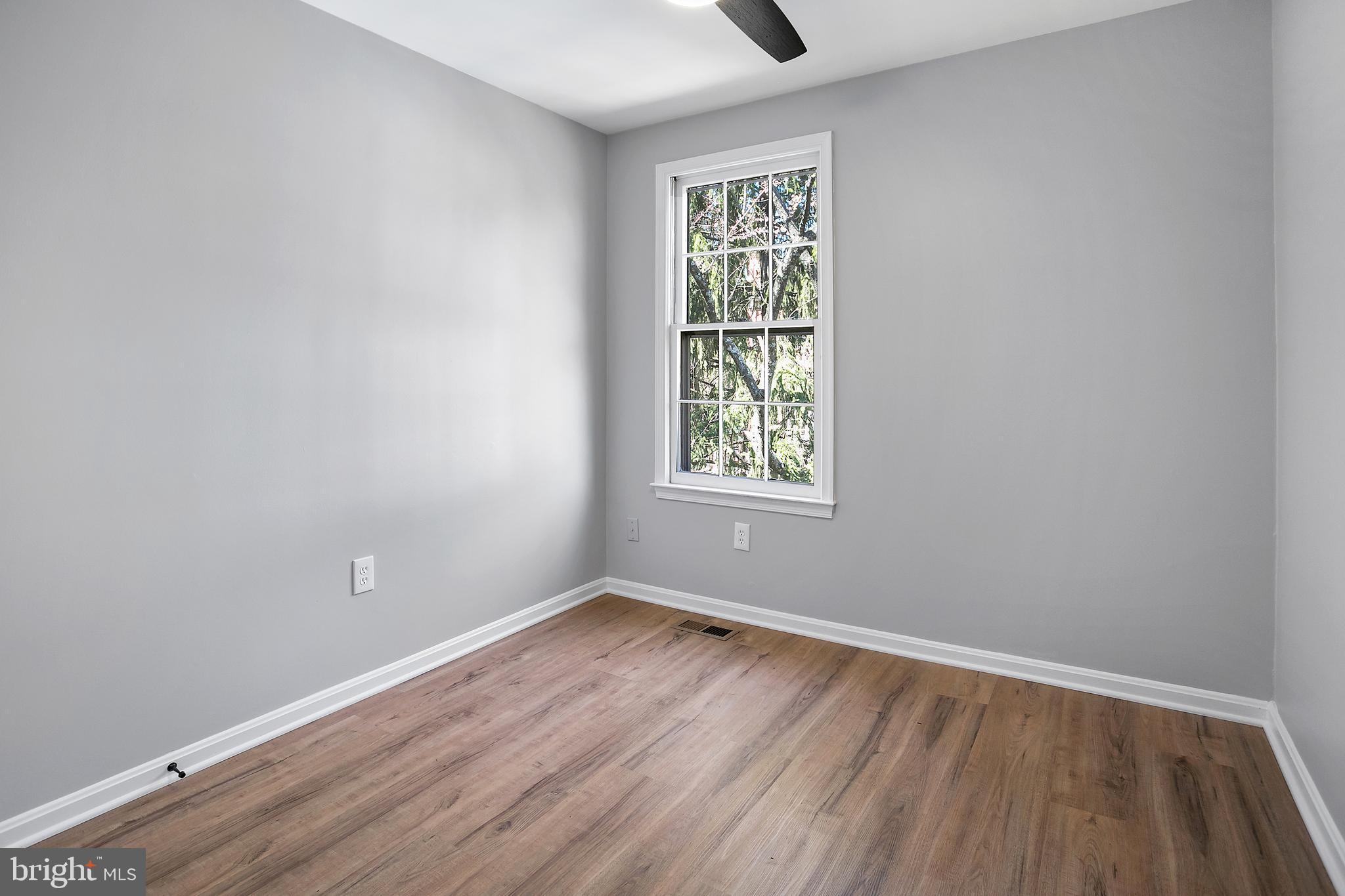 KINGS PARK WEST - Residential