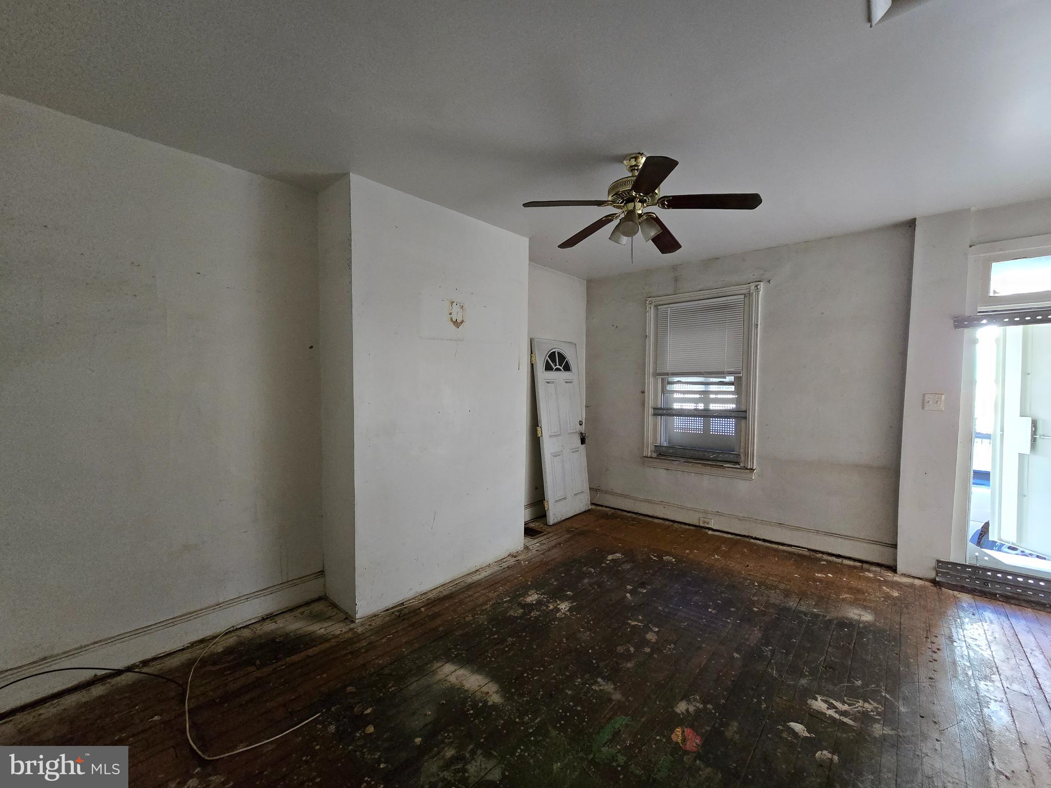 PHILADELPHIA (WEST) - Residential